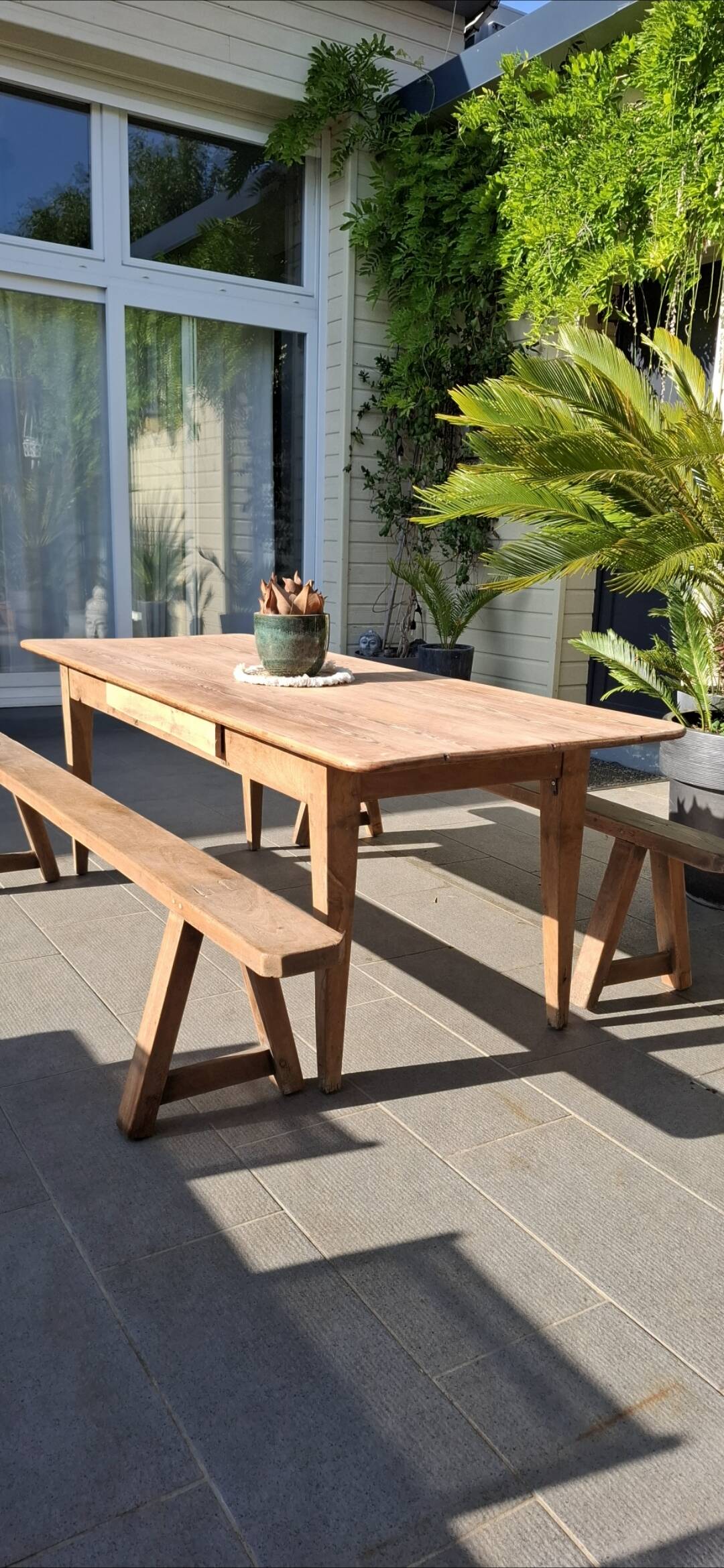 Farmhouse table with its 2 renovated benches