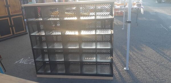 Meubles etageres metal