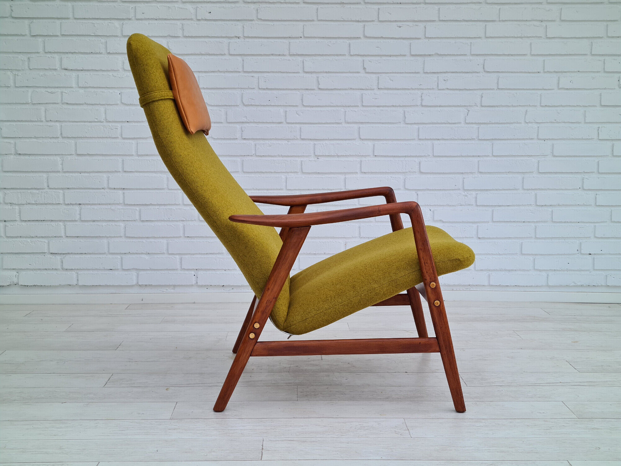 Alf Svensson, 60s, armchair model Kontur, completely restored, furniture wool