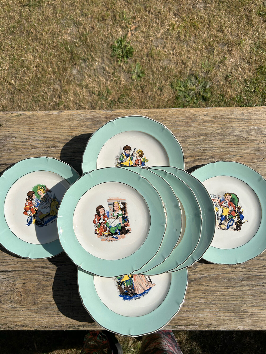 Set of 8 dessert plates tales of Perrault