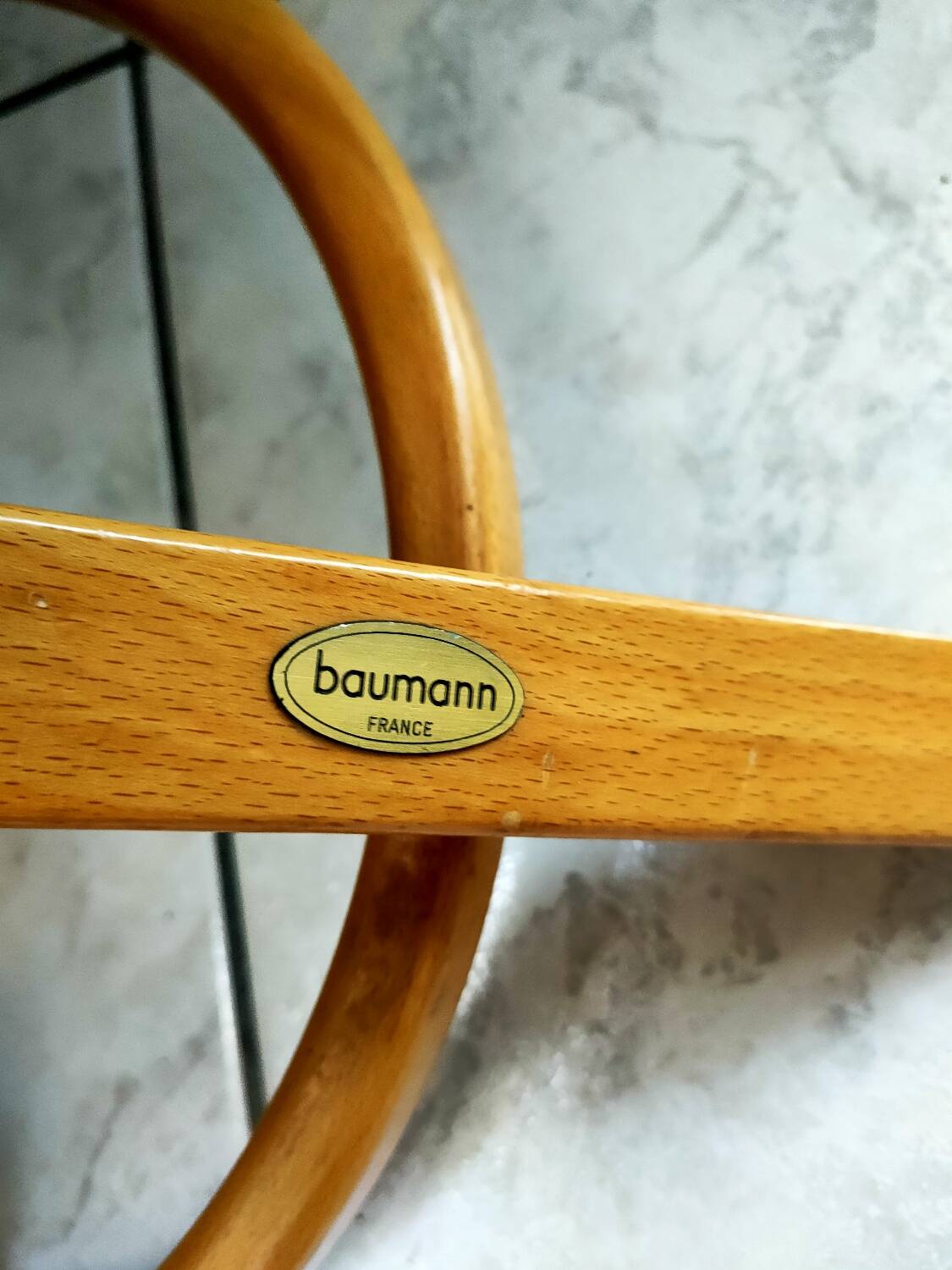 Baumann parrot coat rack