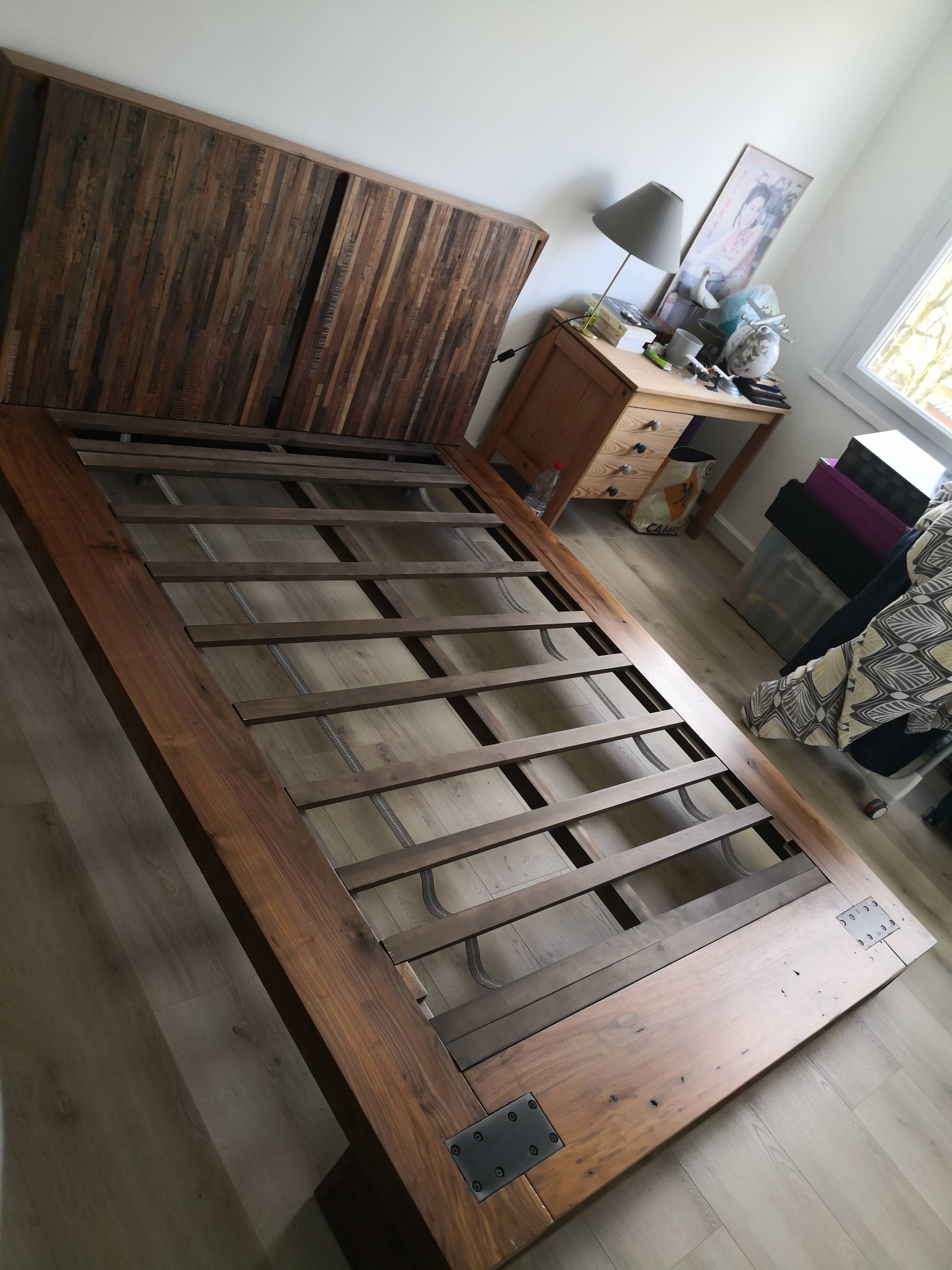 Wooden bed (peroba & black walnut) US Queen Size