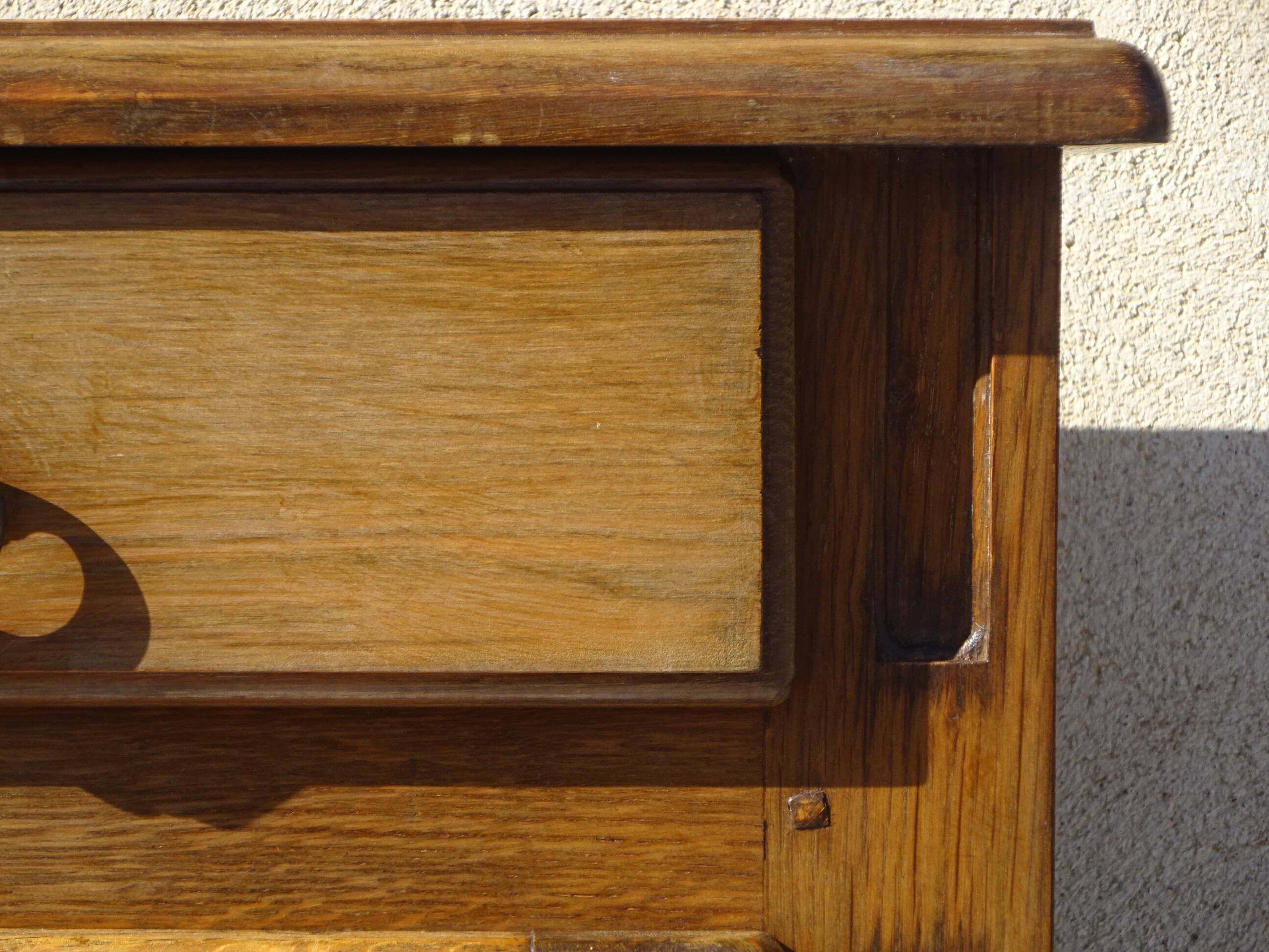 Rustic wooden confiturer