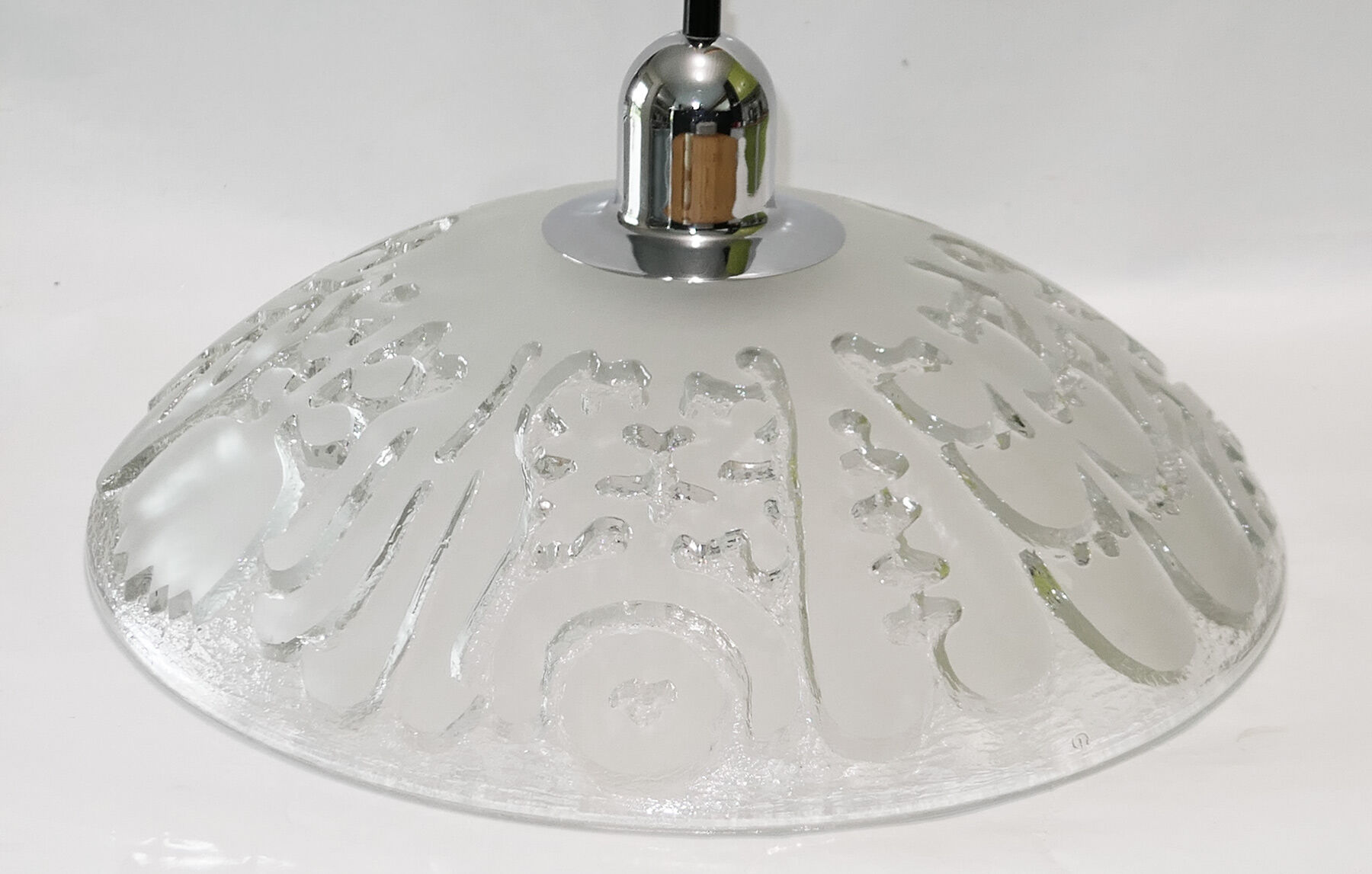 Suspension Peill & Putzler glass molded effect ice
