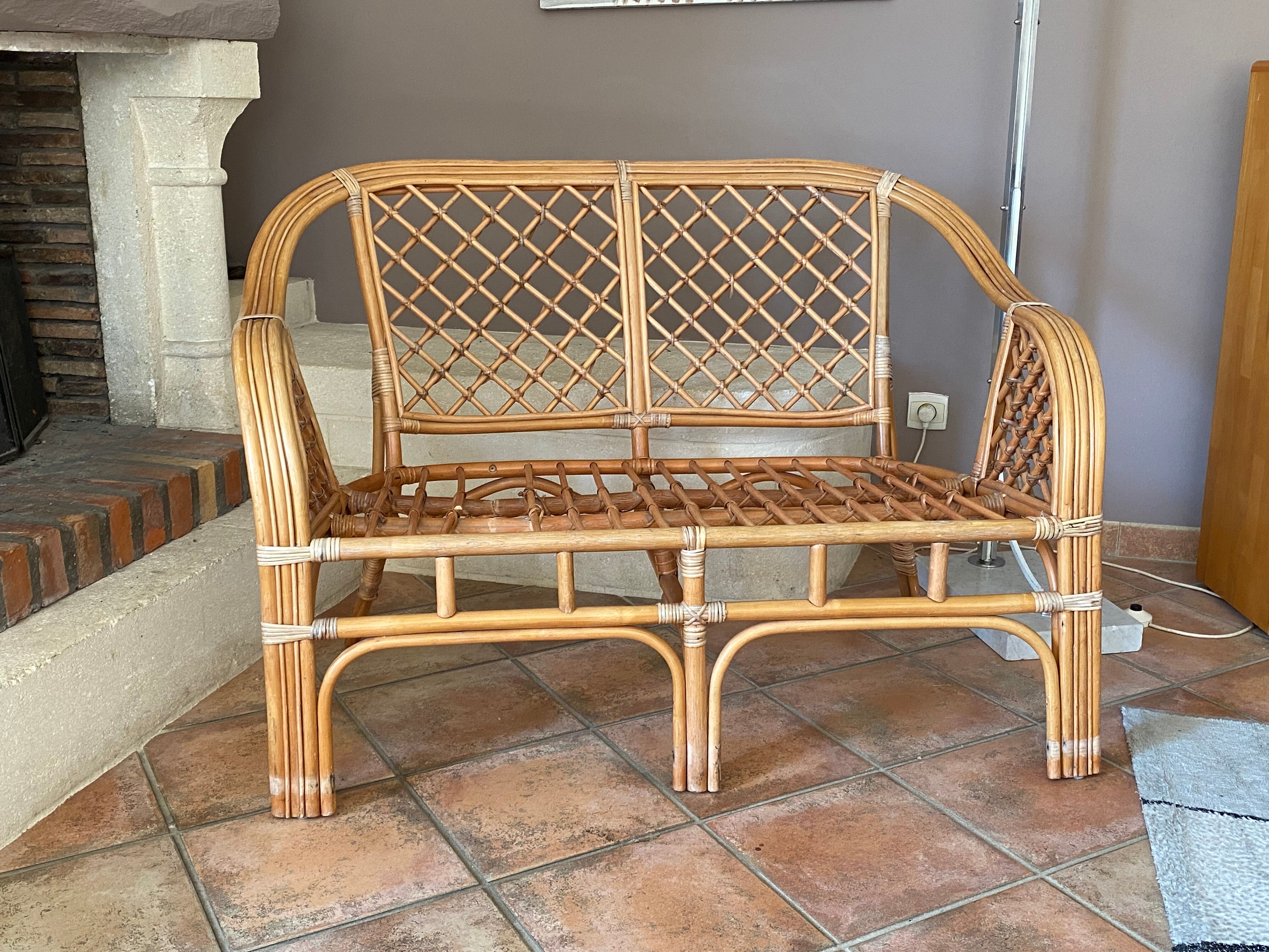 Arched rattan sofa 1970