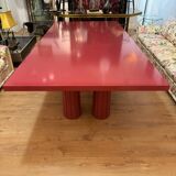 Contemporary 80s design table – Memphis style
