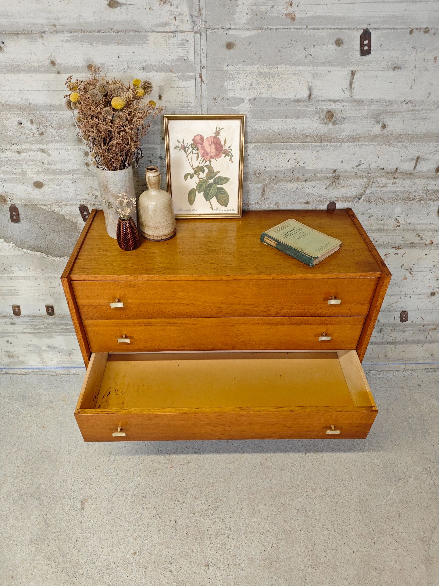 Commode vintage