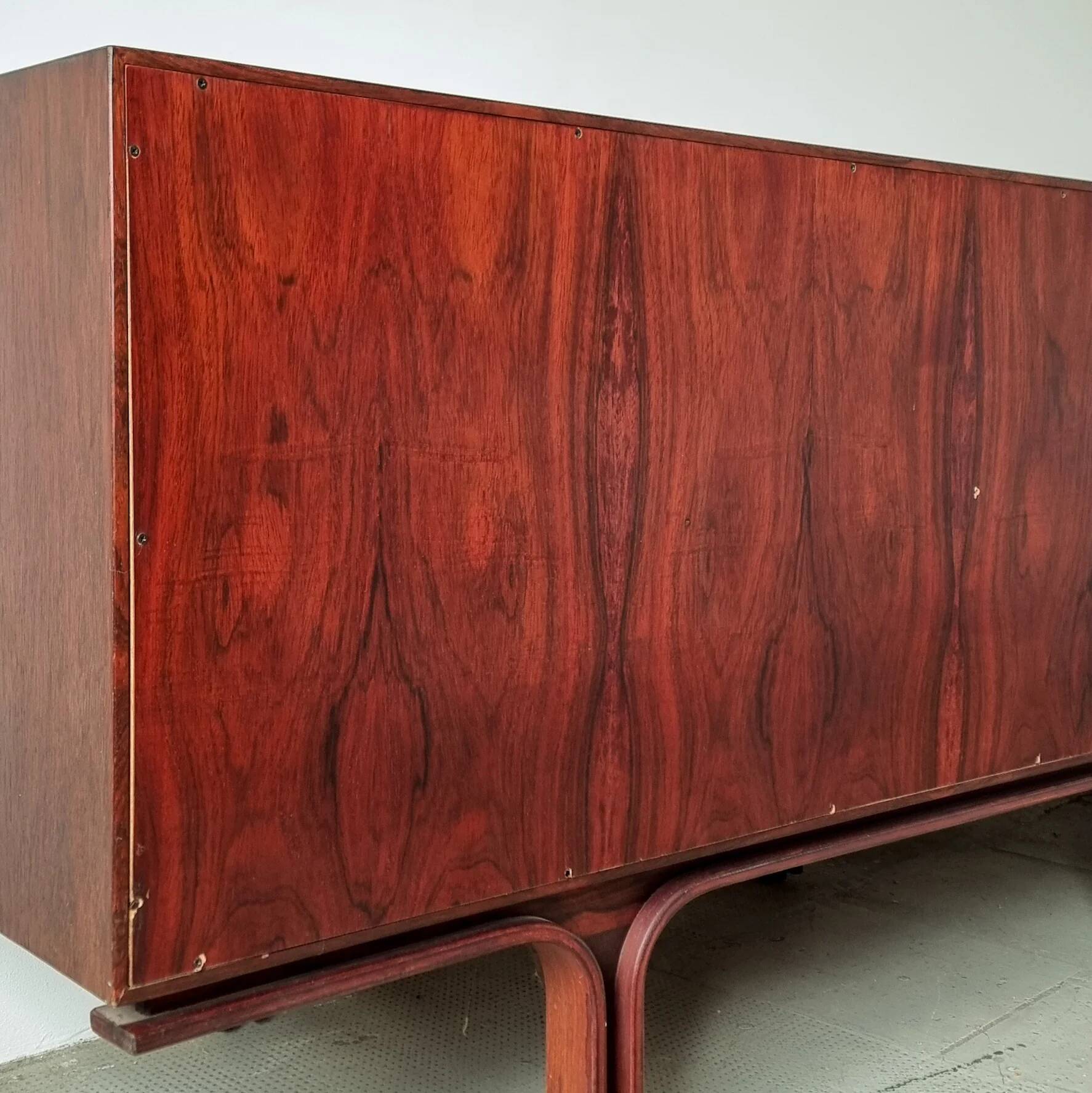 Enfilade M501 en palissandre par Gianfranco Frattini pour Bernini