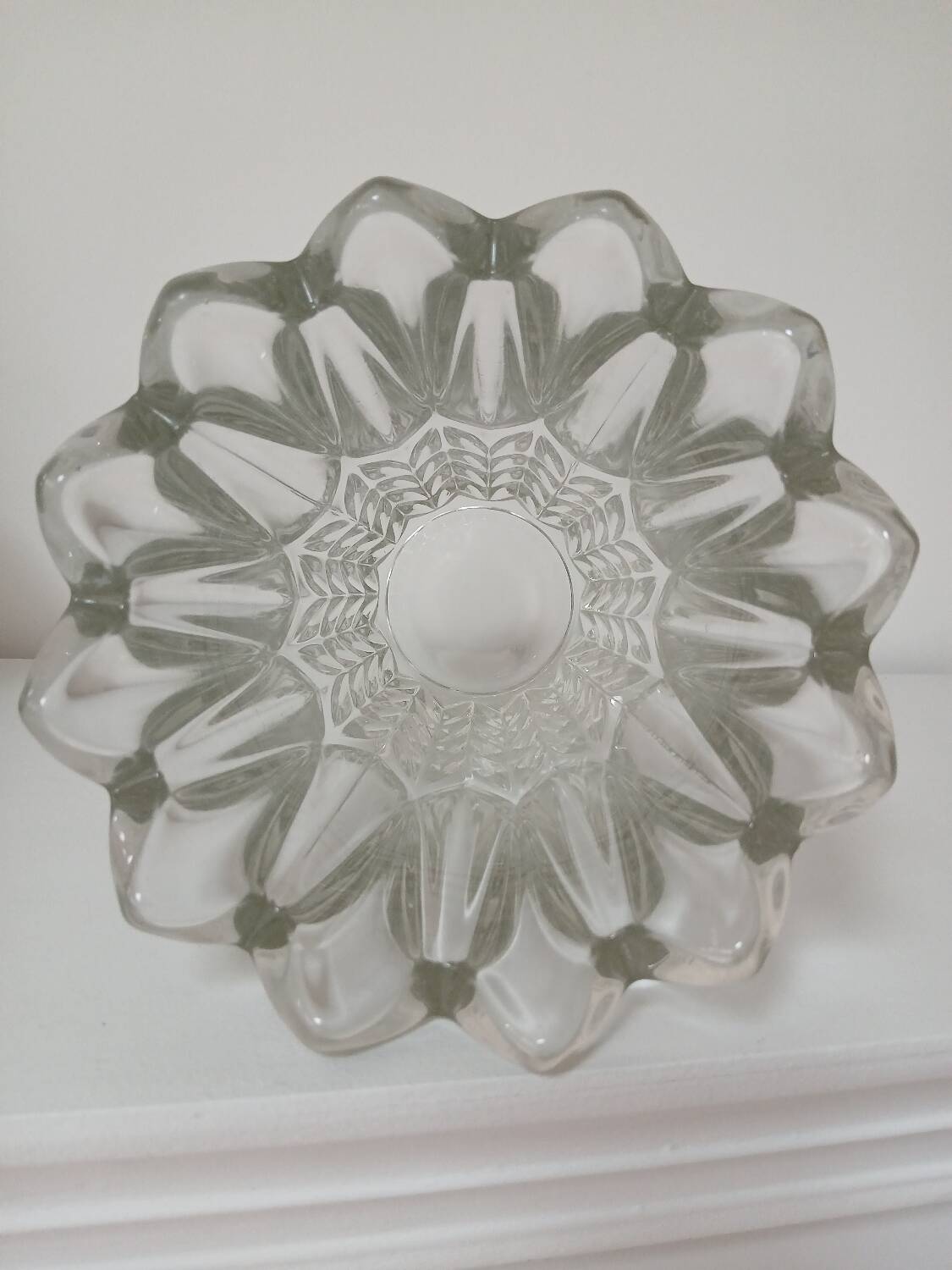 Glass vase, "wheat ears" motif