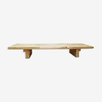 Table basse brutaliste