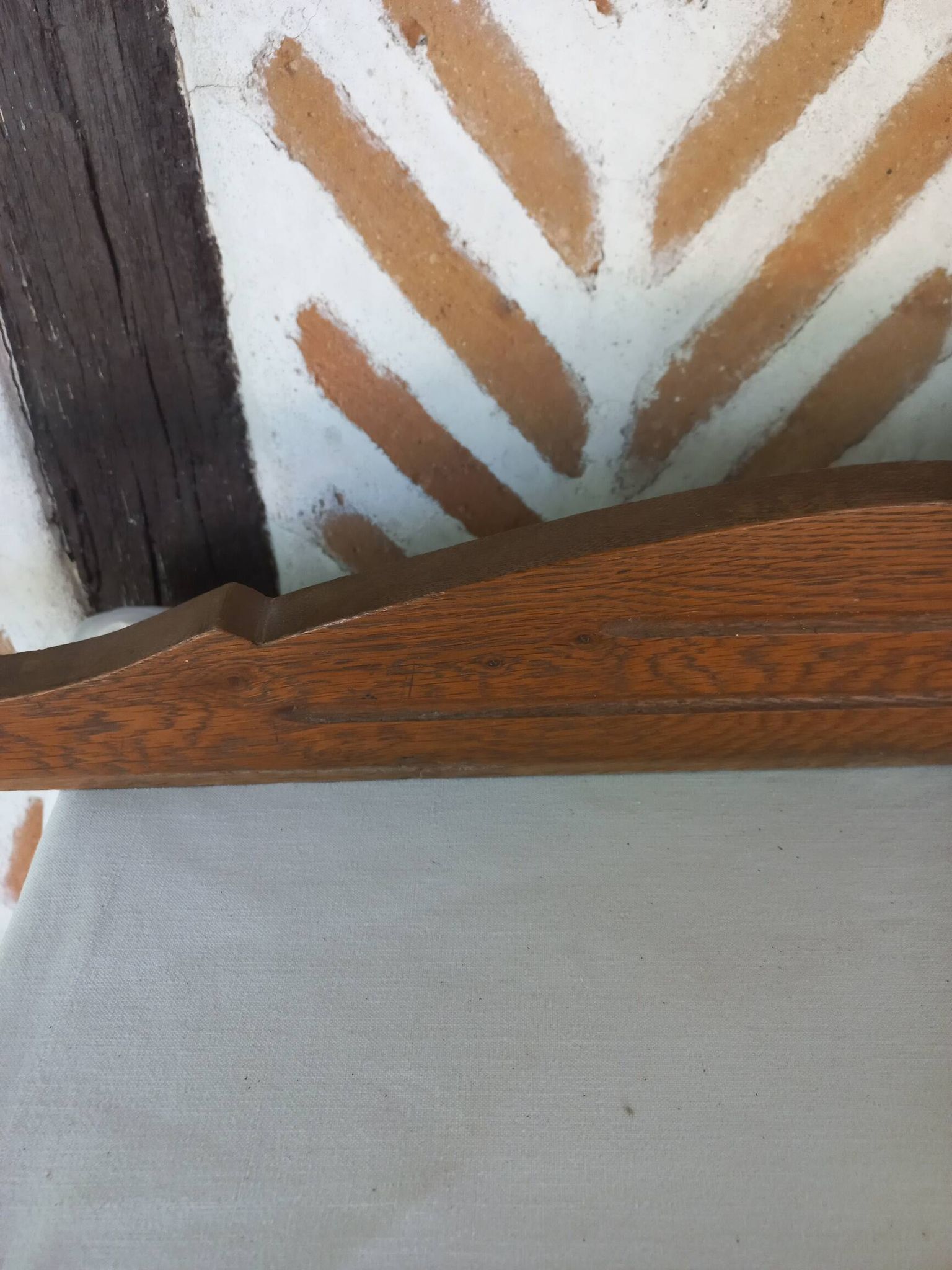 Oak pediment
