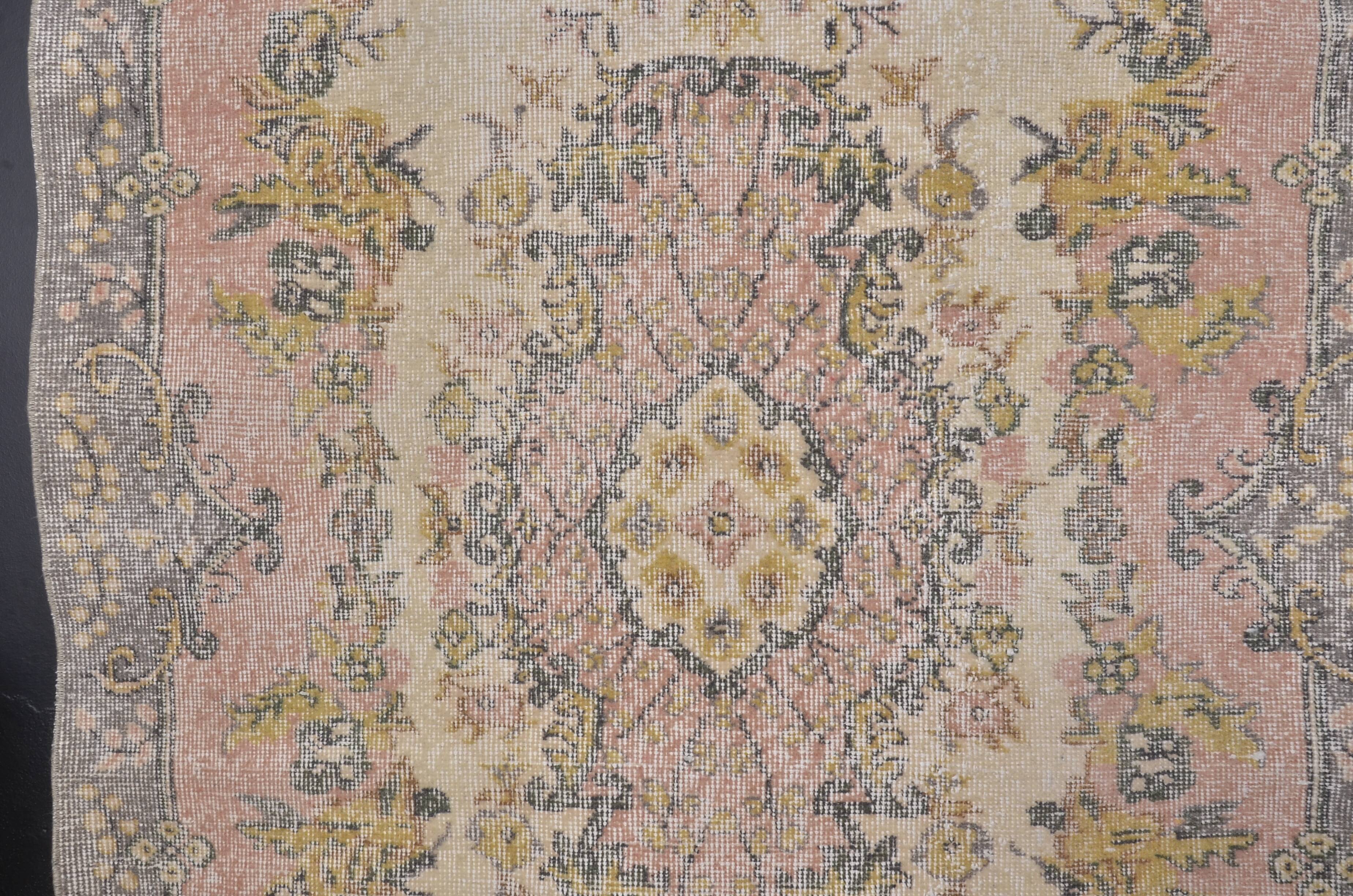 Tapis floral Oushak petit sku1371