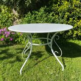 Ancienne table de jardin en fer forgé
