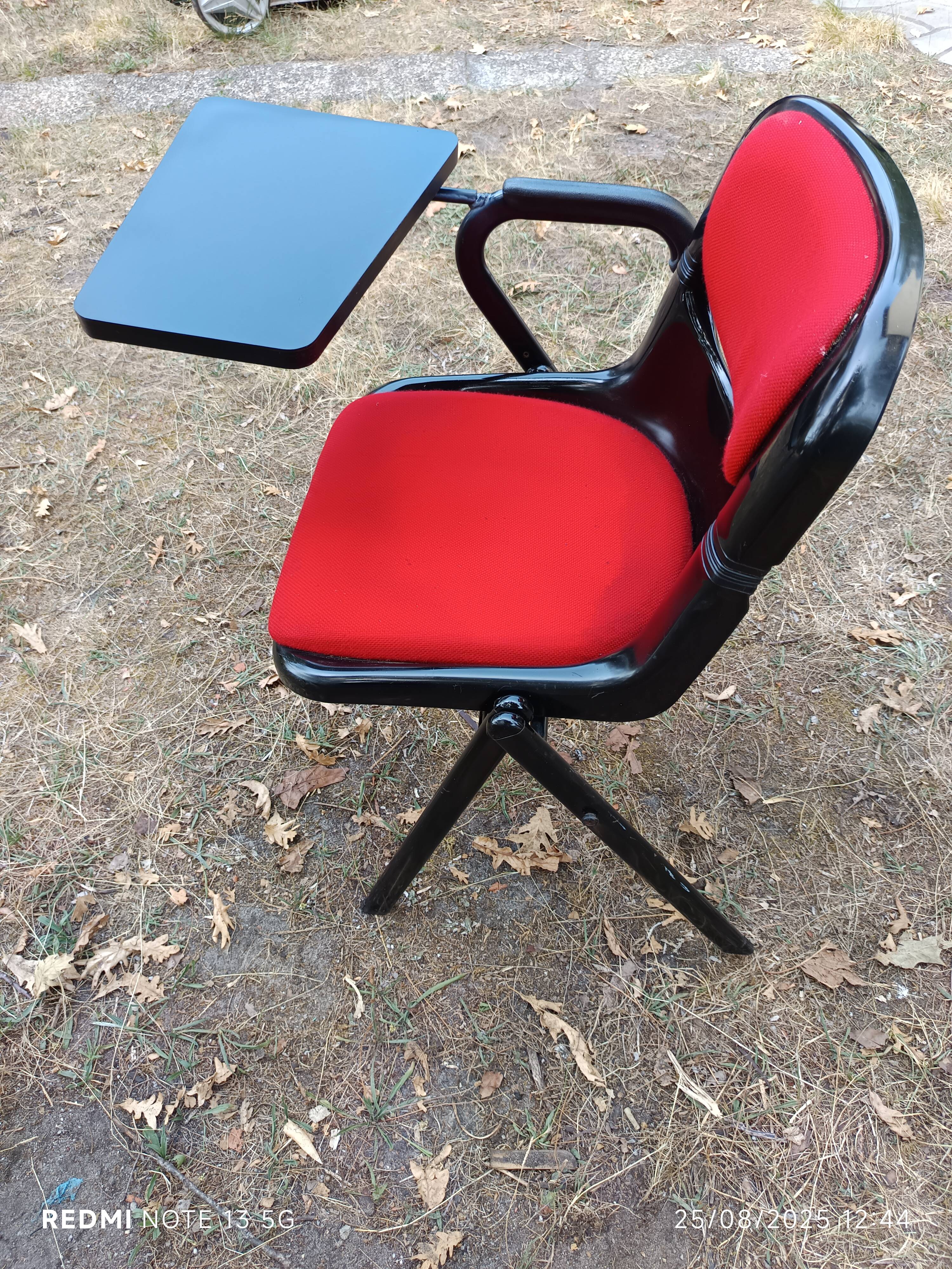 University chair tablet Dorsal Emilio Ambasz Giancarlo Piretti 1990