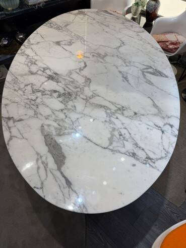 Eero Saarinen,& éditions - Knoll: table ovale 244 cm, Arabescato