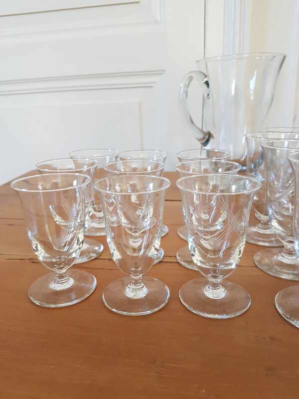 Service verres, carafe et pichet 33 pièces