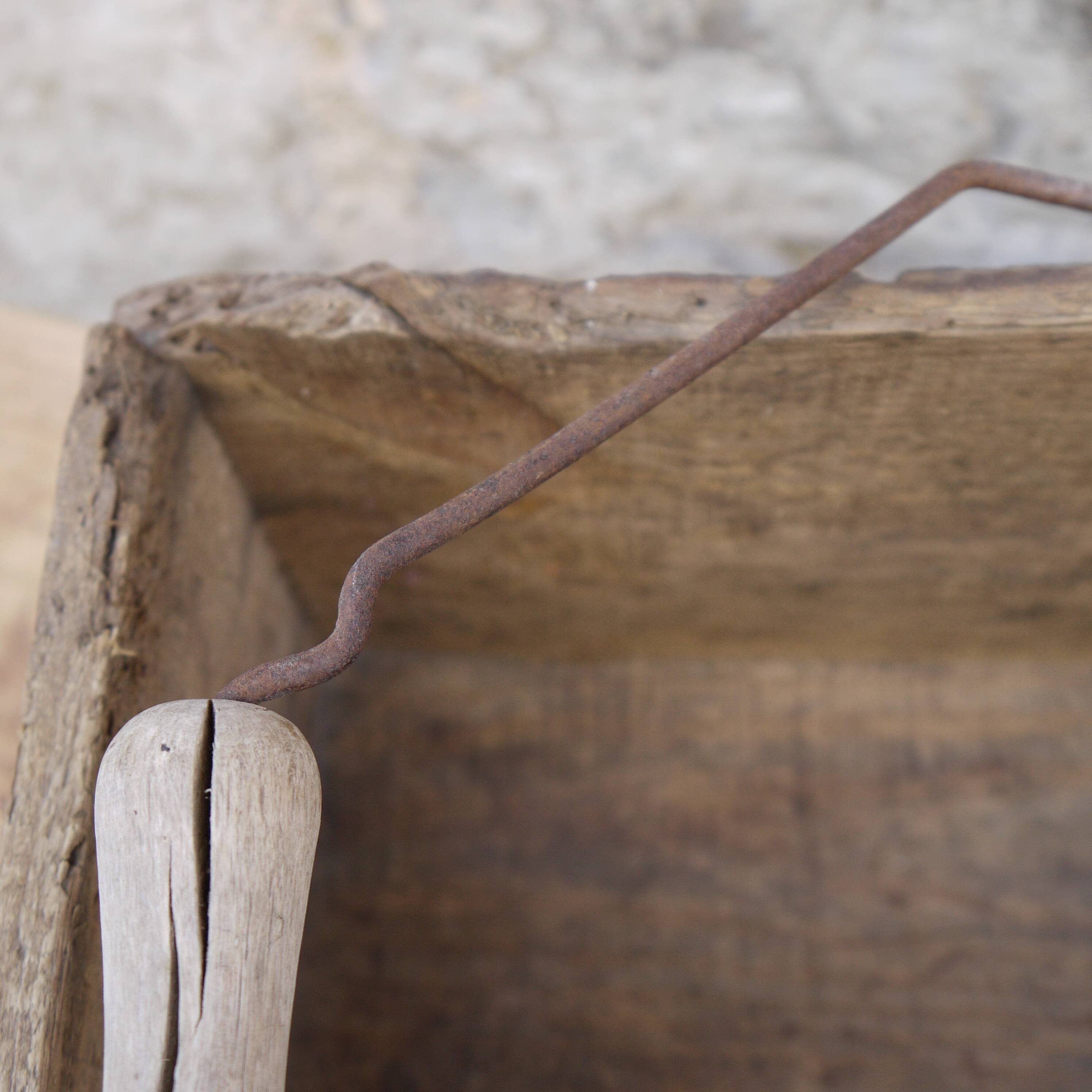 Wooden crate with handle