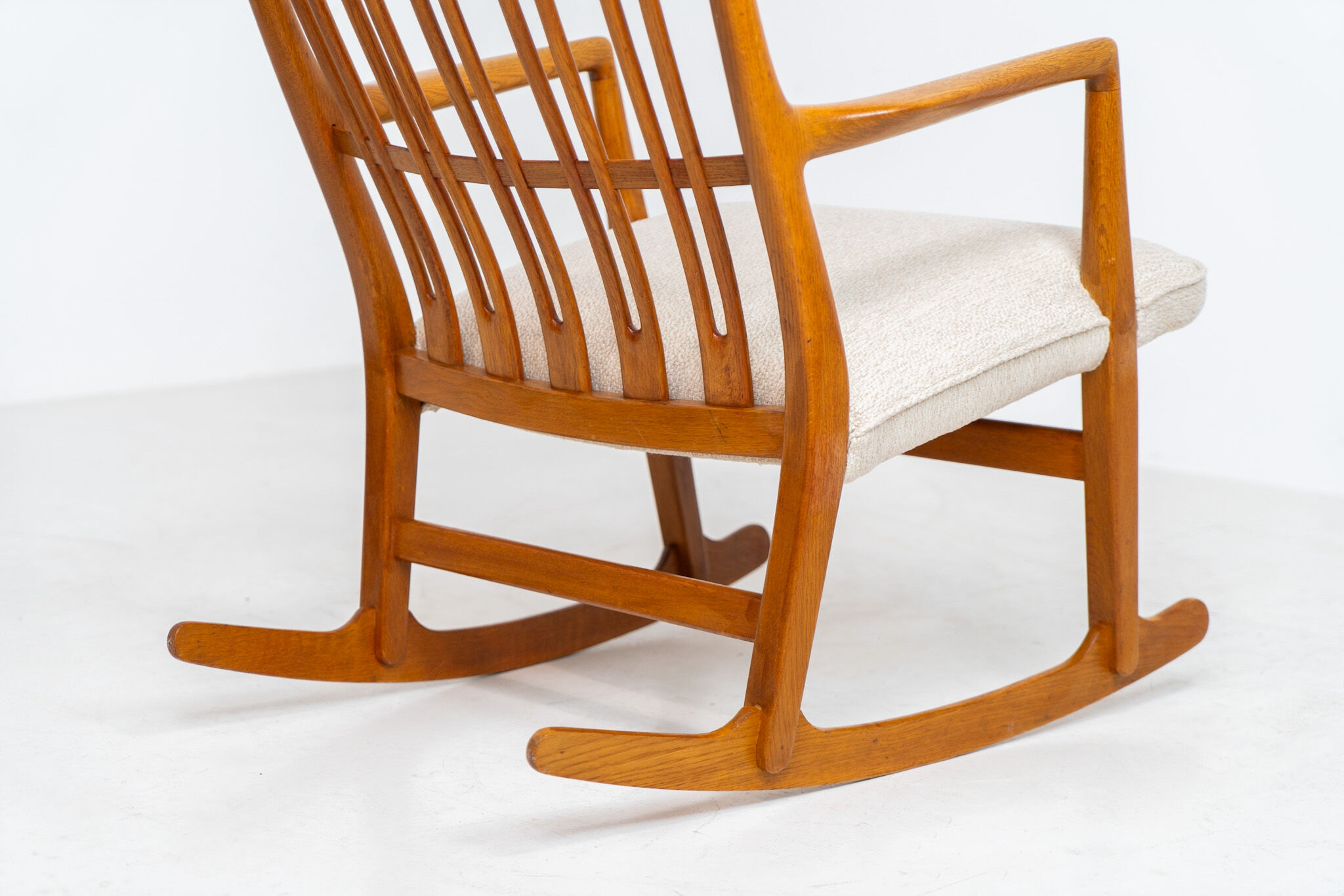 “ML33” rocking chair by Hans J. Wegner for A. Mikael Laursen