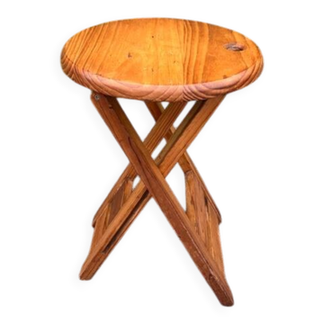 Folding round stool