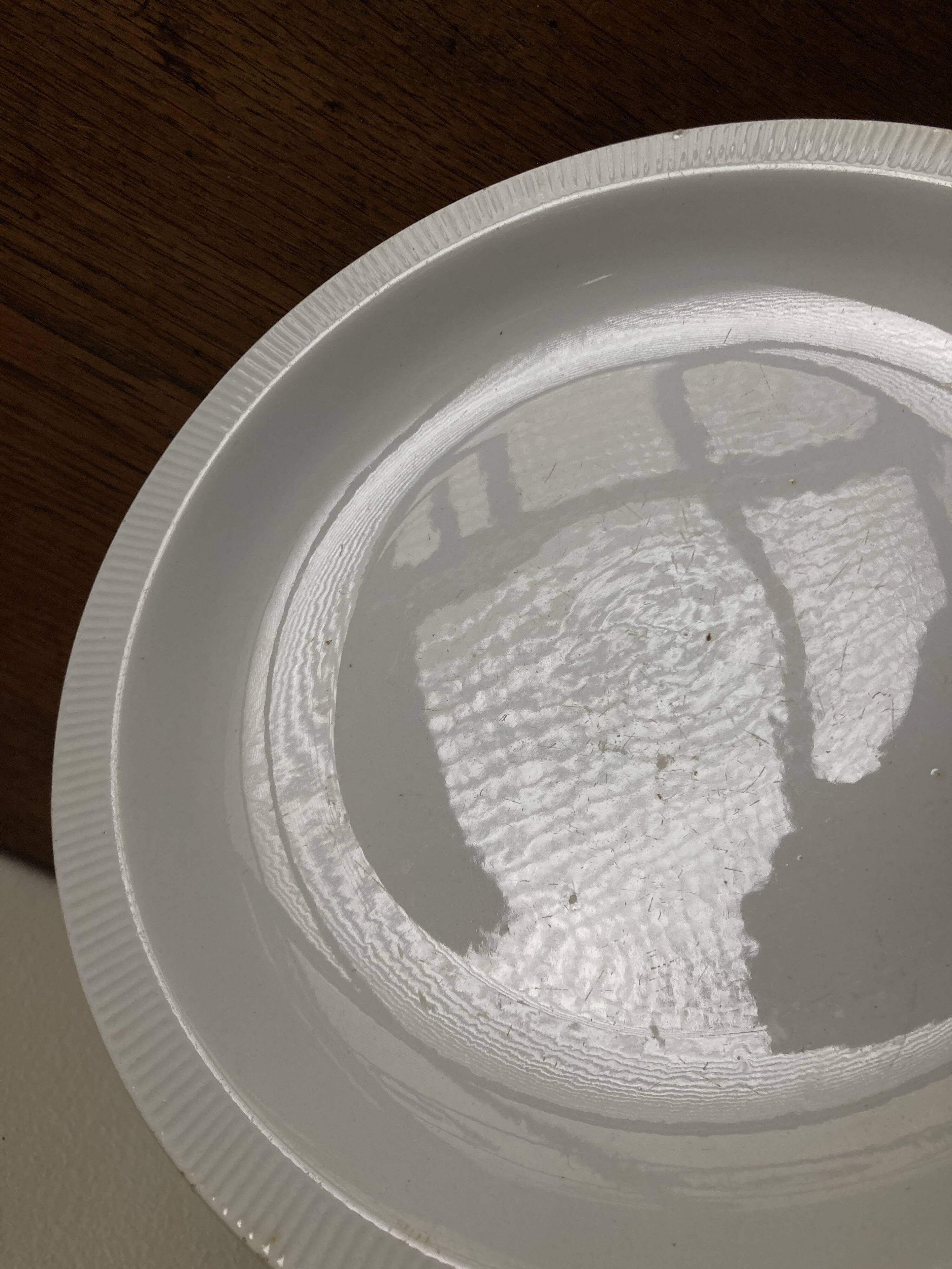 Set of 7 modernist flat plates Lunéville 1930 white earthenware