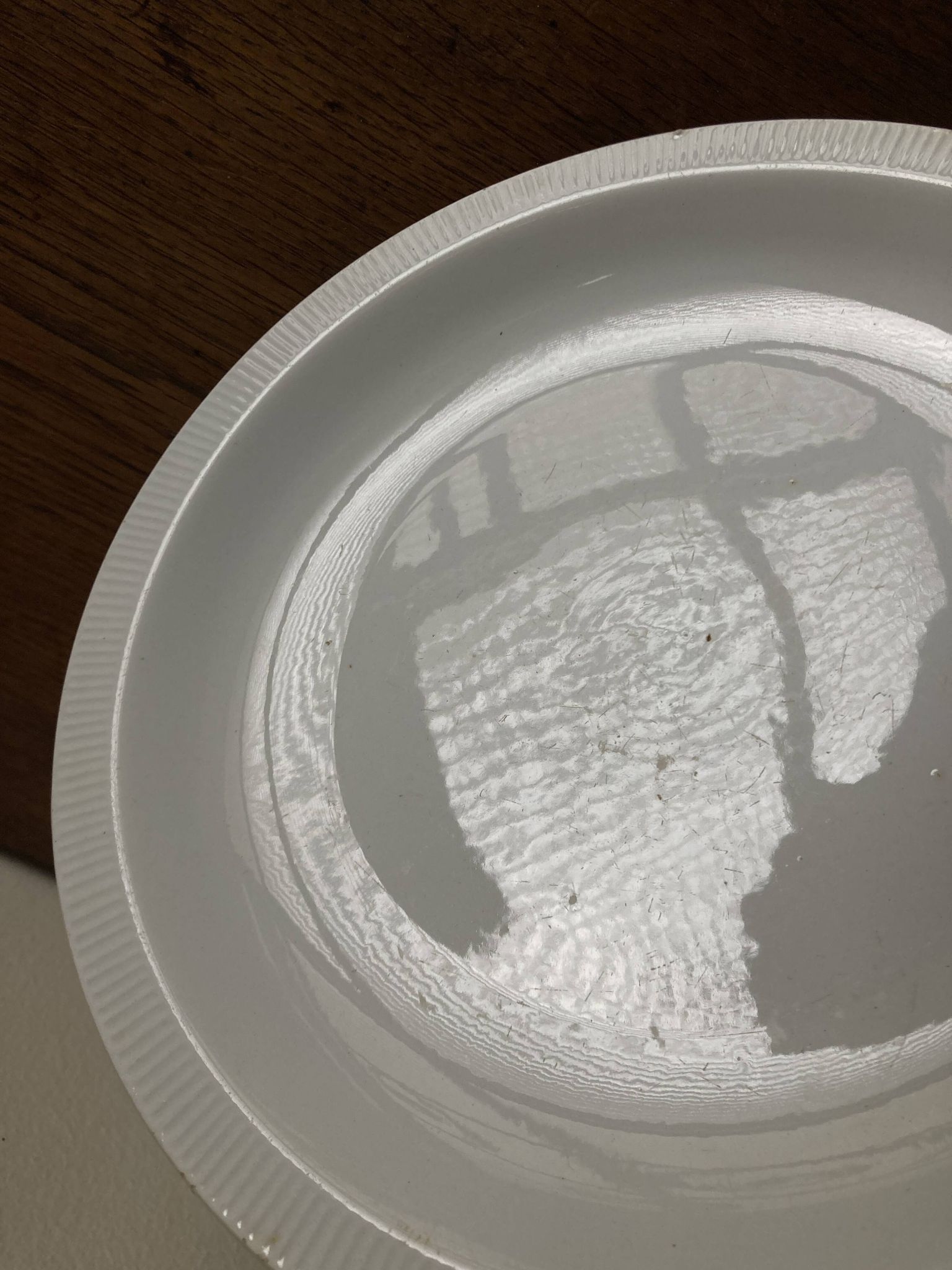 Set of 7 modernist flat plates Lunéville 1930 white earthenware