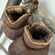 Ancienne paire de gants de boxe en cuir