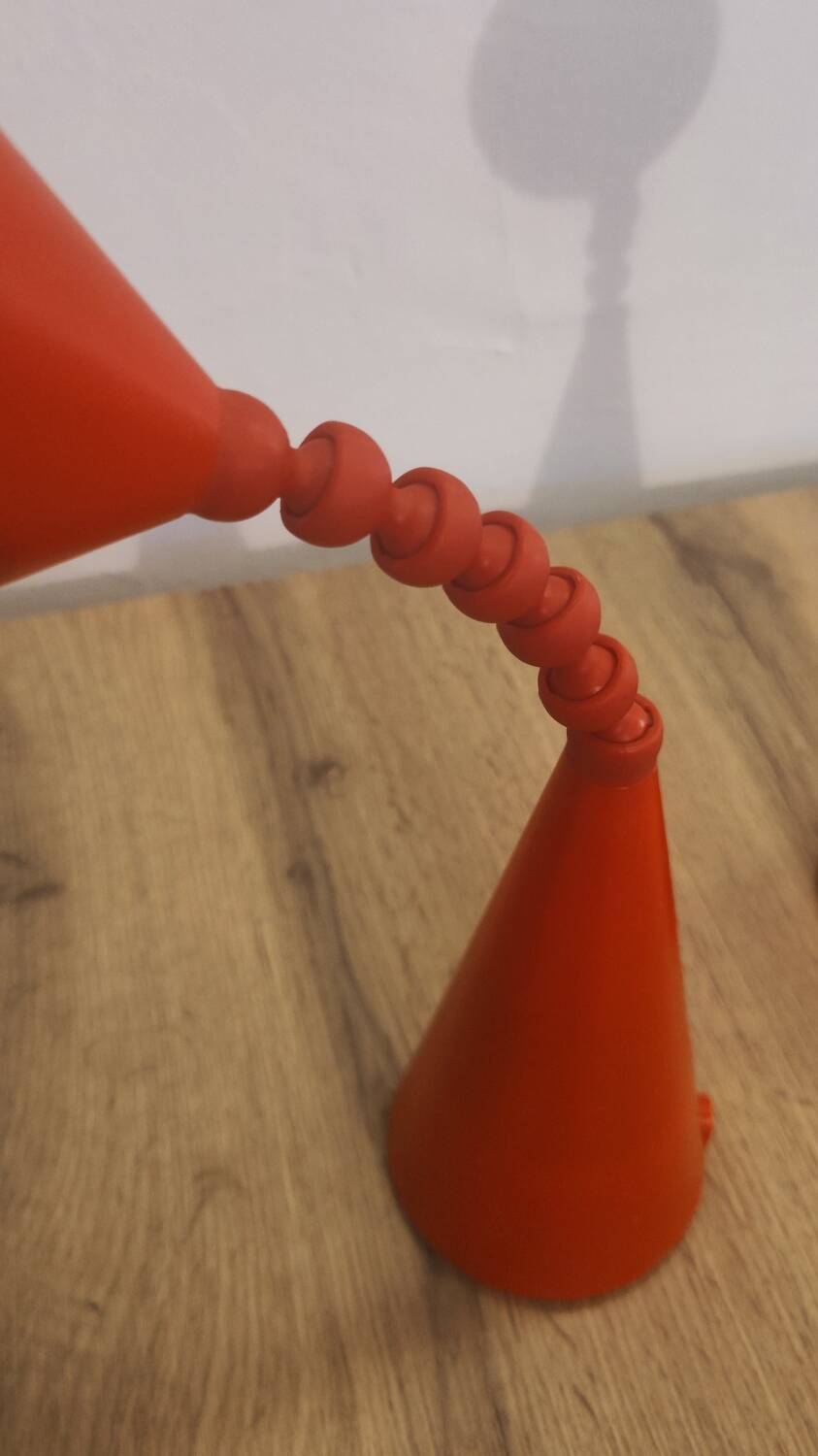 Table lamp