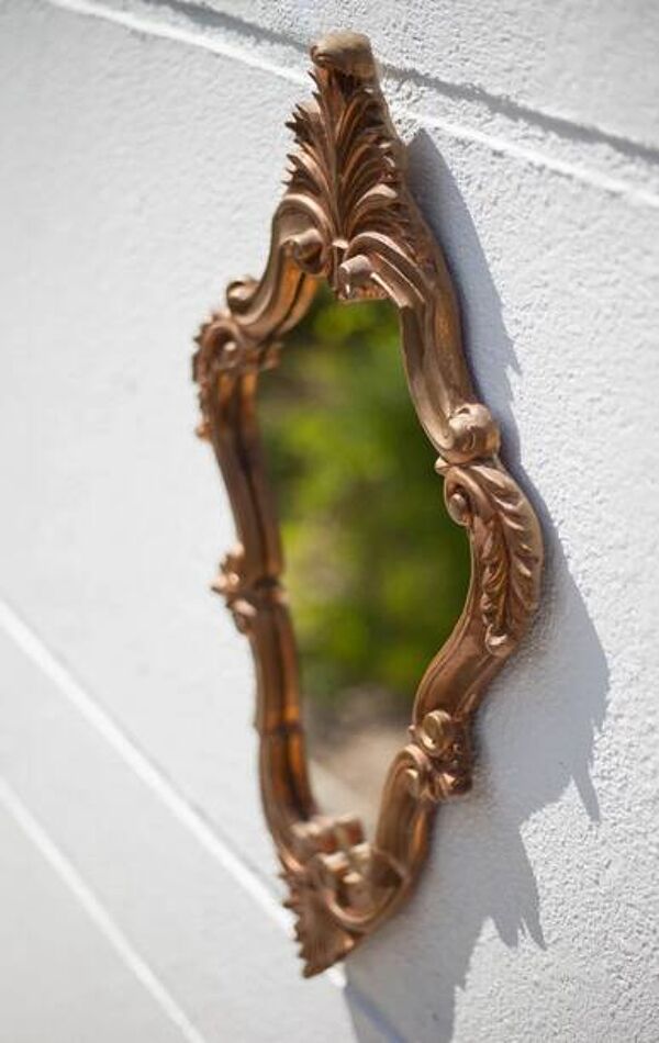 Miroir rocaille, miroir mural, glace vintage, miroir cuivre repoussé