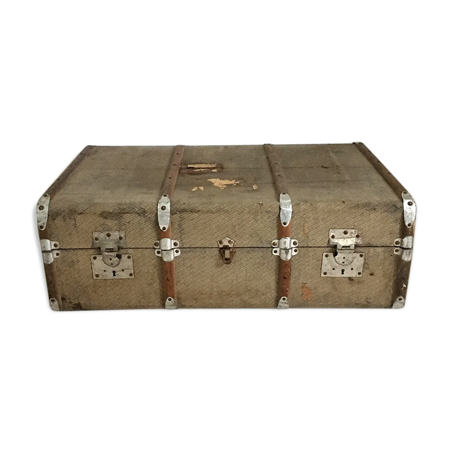 Vintage 30's travel trunk