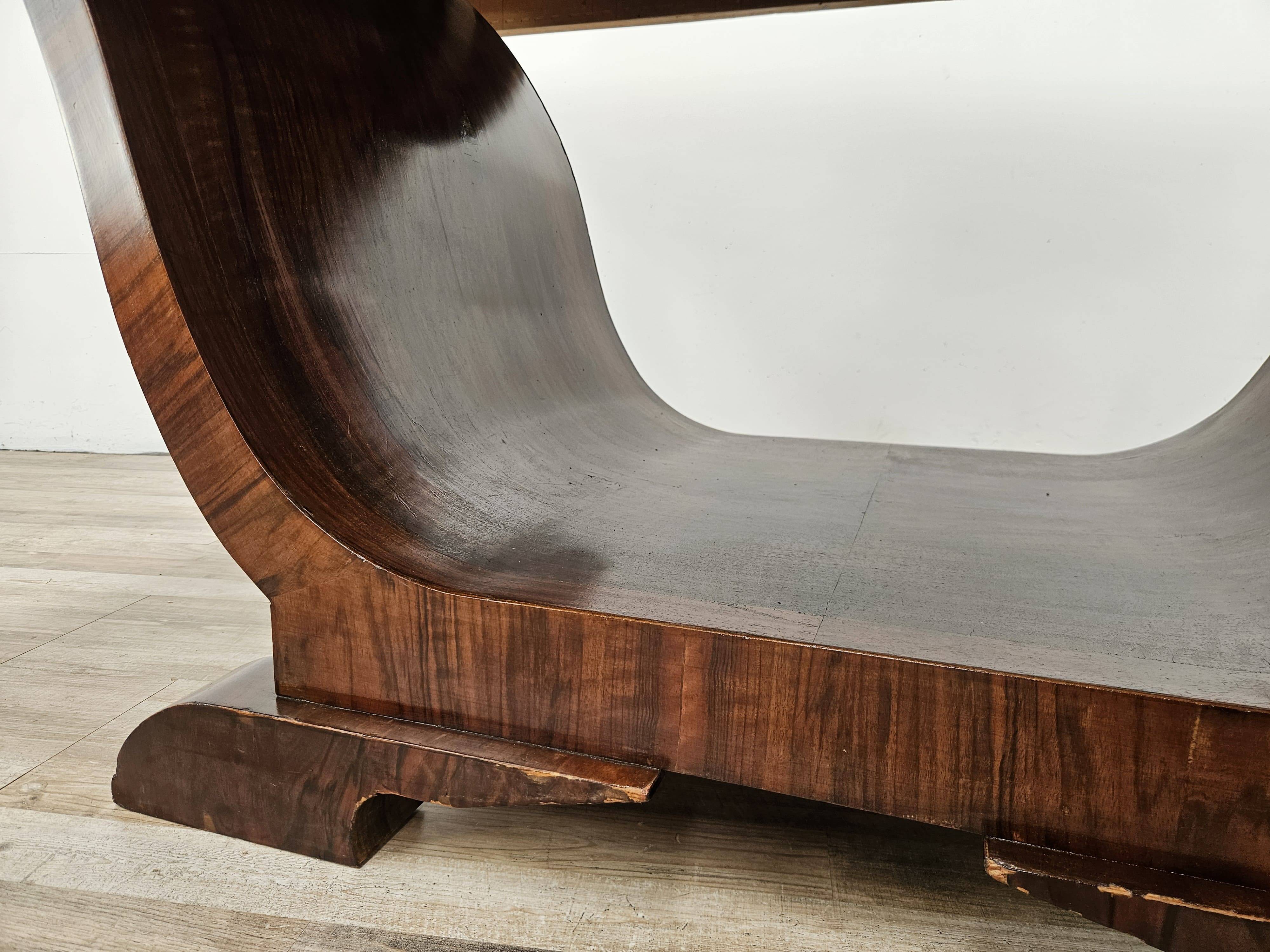 Art Decò dining table in walnut burl, 1940