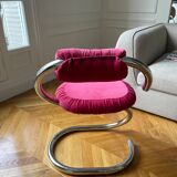 Futuristic chair 60S aspect