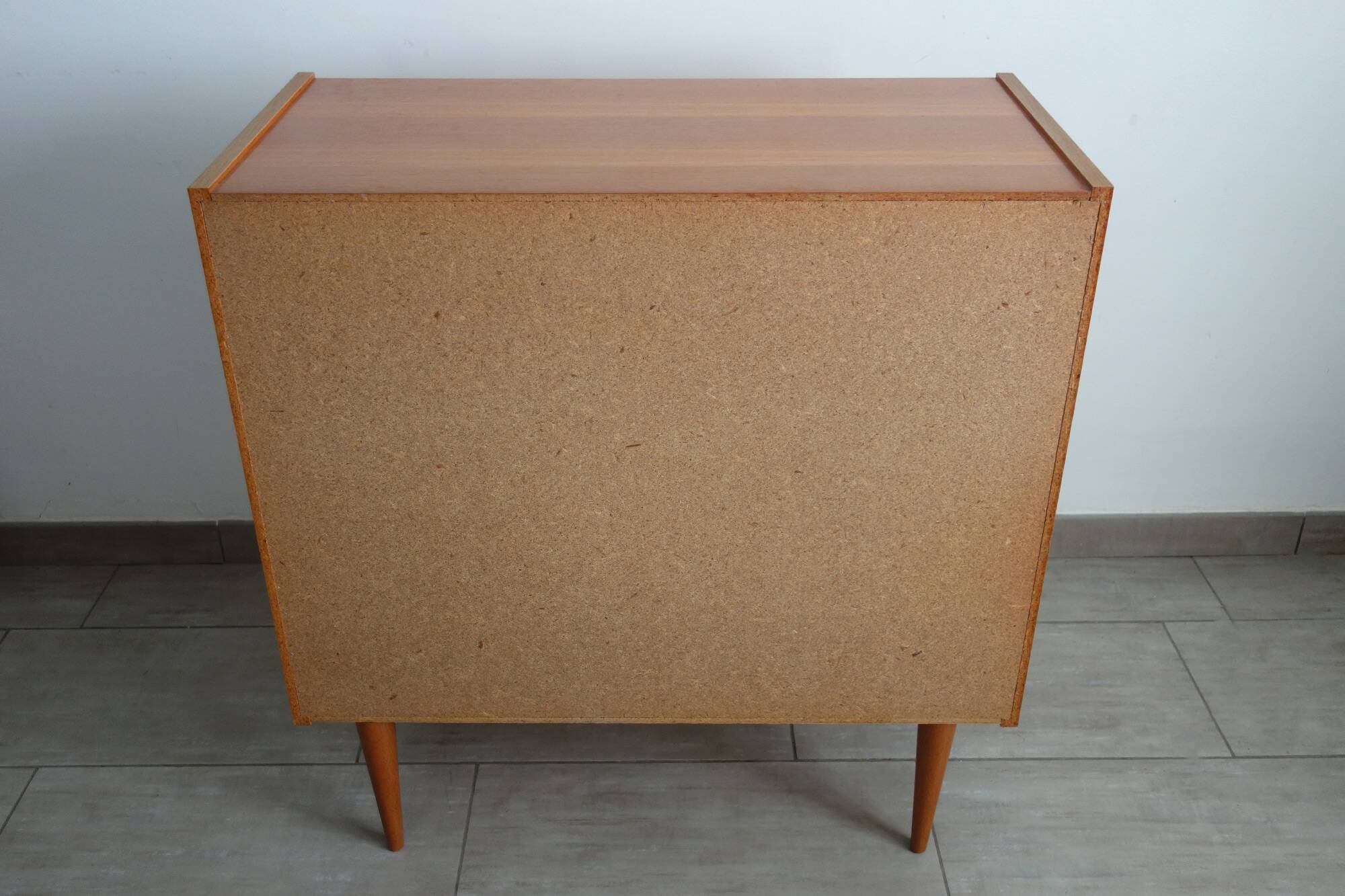 Vintage chest of drawers with 4 drawers from the 1970s.