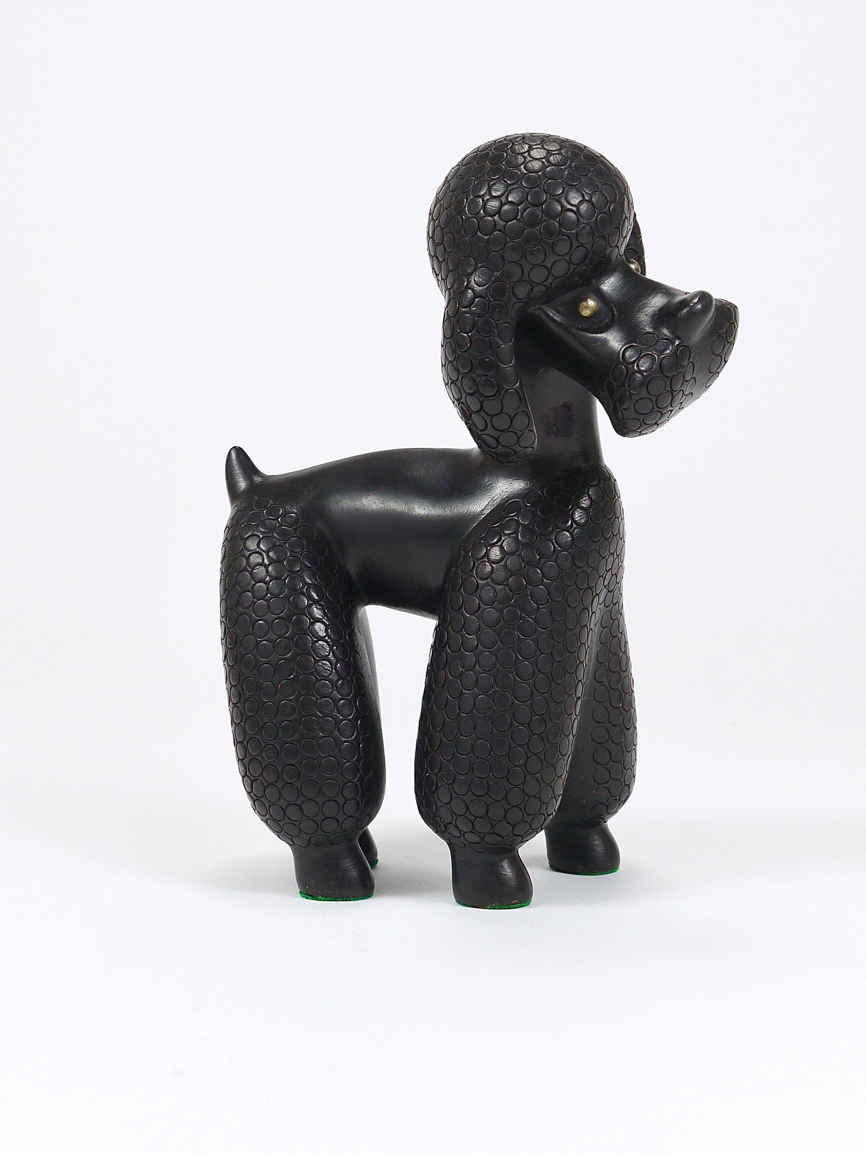 Charming figurine sculpture of a poodle dog by Leopold Anzengruber, Austria, 1950s.