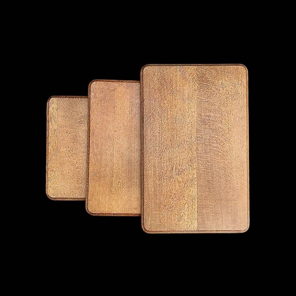 Set of three antique nesting tables in solid oak – cabriole legs