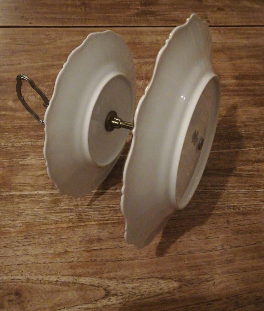 Servant display for cakes or porcelain cheeses Vintage red and yellow roses