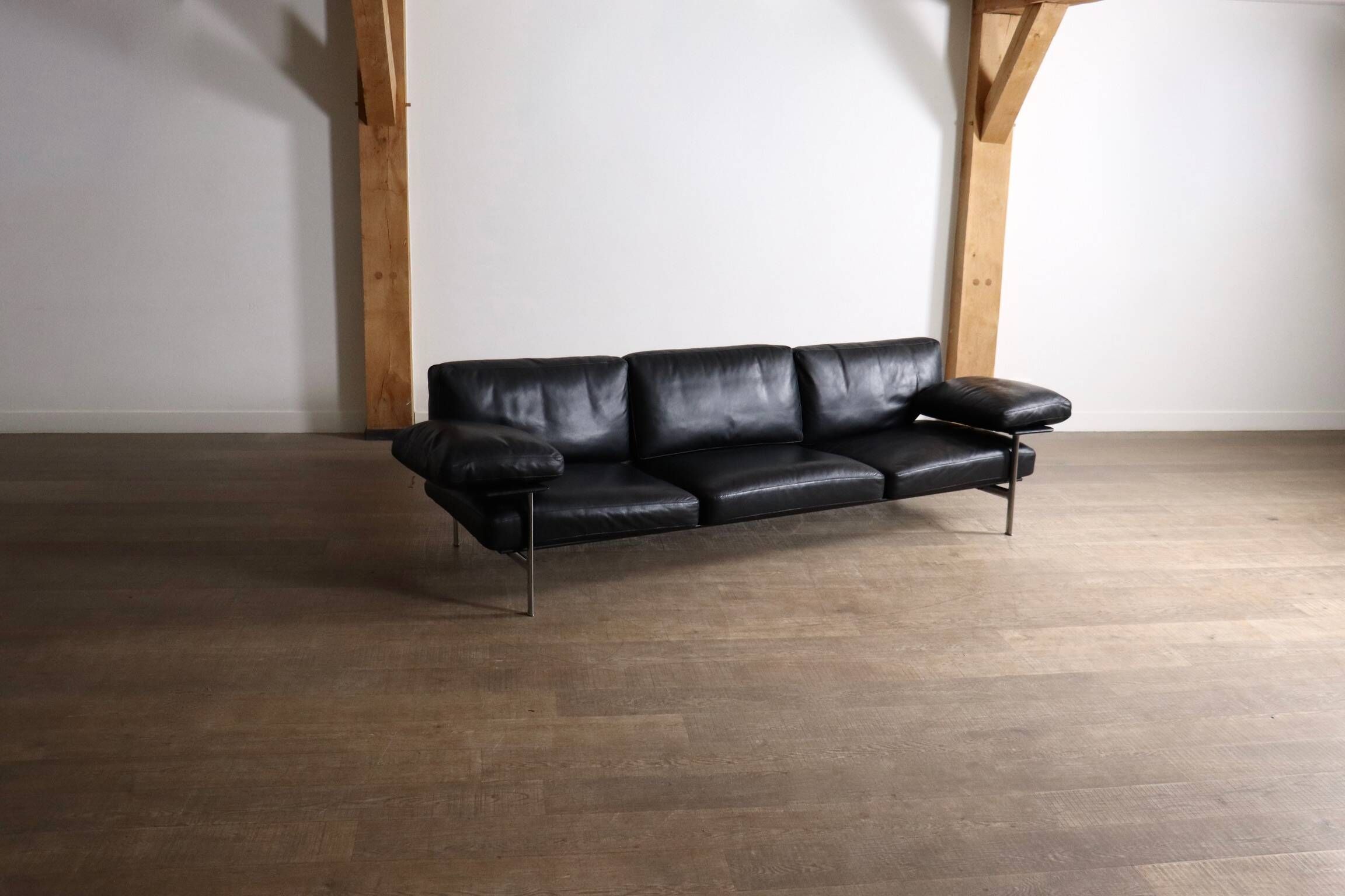 Canapé trois places Diesis en cuir noir par Antonio Citterio pour B&B Italia, années 1970.