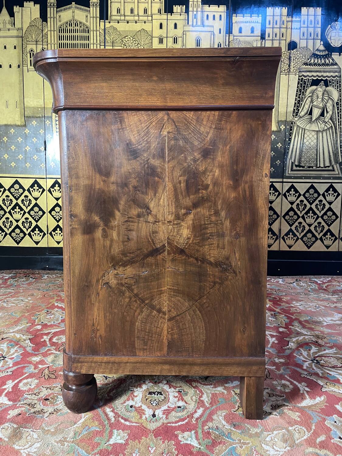 Walnut chest of drawers, Restoration period