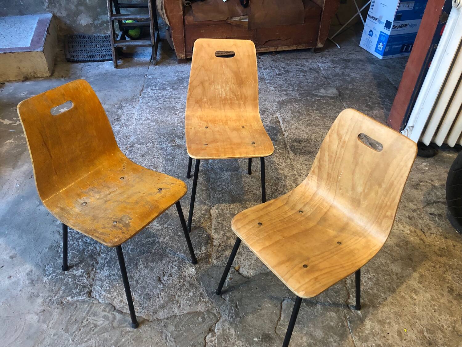 50/60 thermoformed wooden chairs
