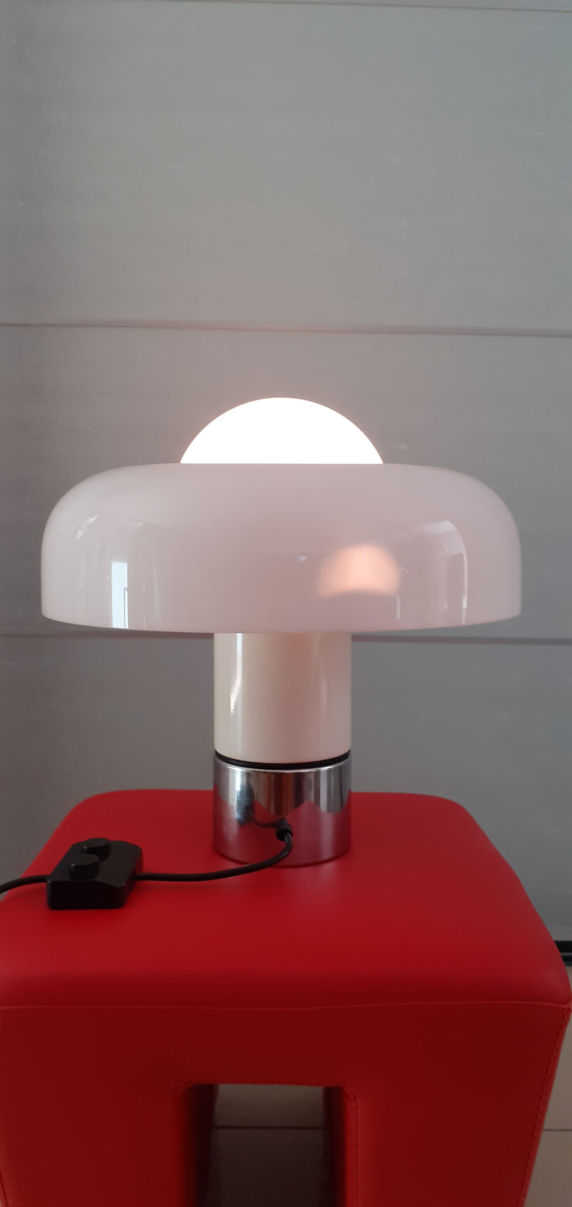 "brumbury" lamp 1969