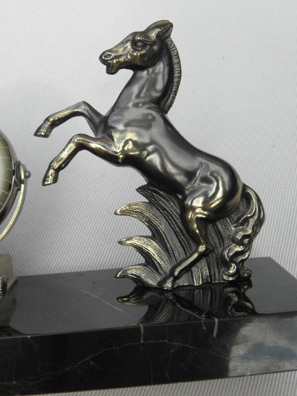 Calendrier perpétuel figurine cheval art déco en marbre