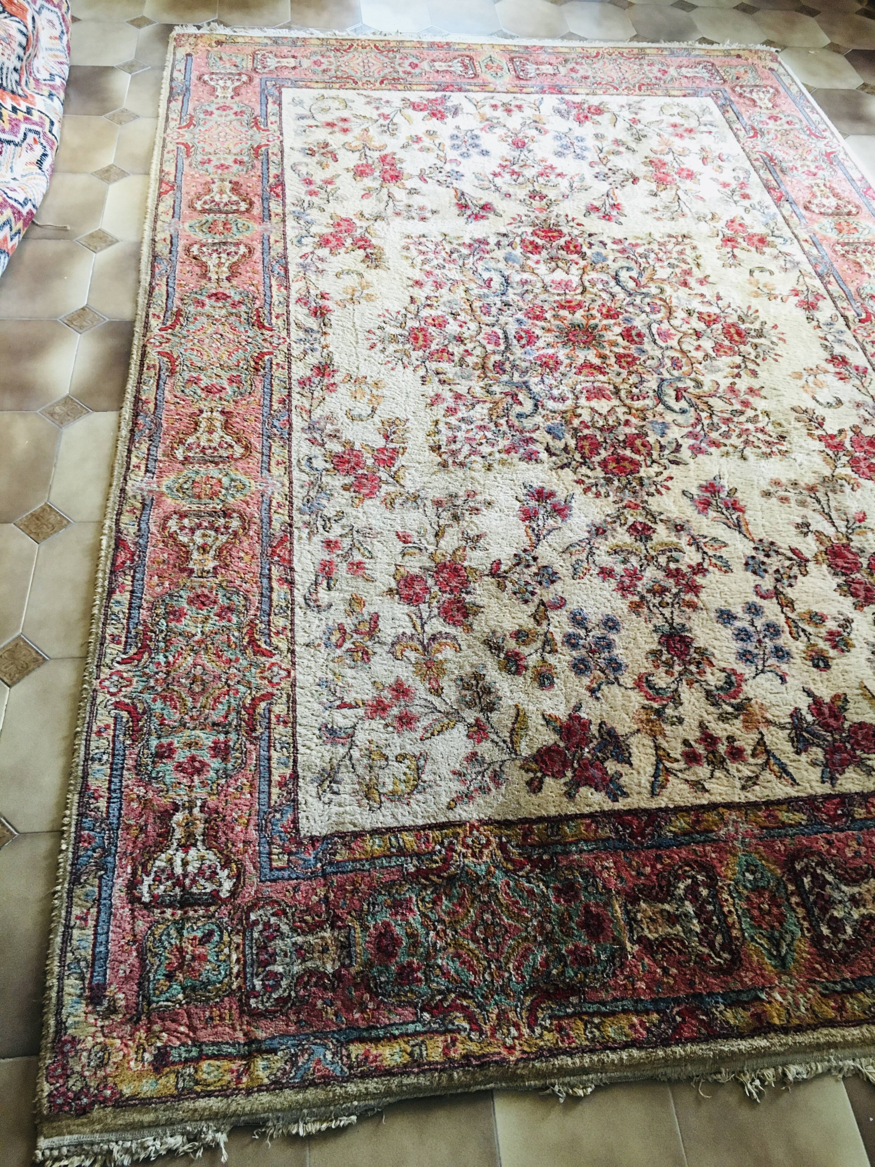 Pink carpet 300 x 195 cm