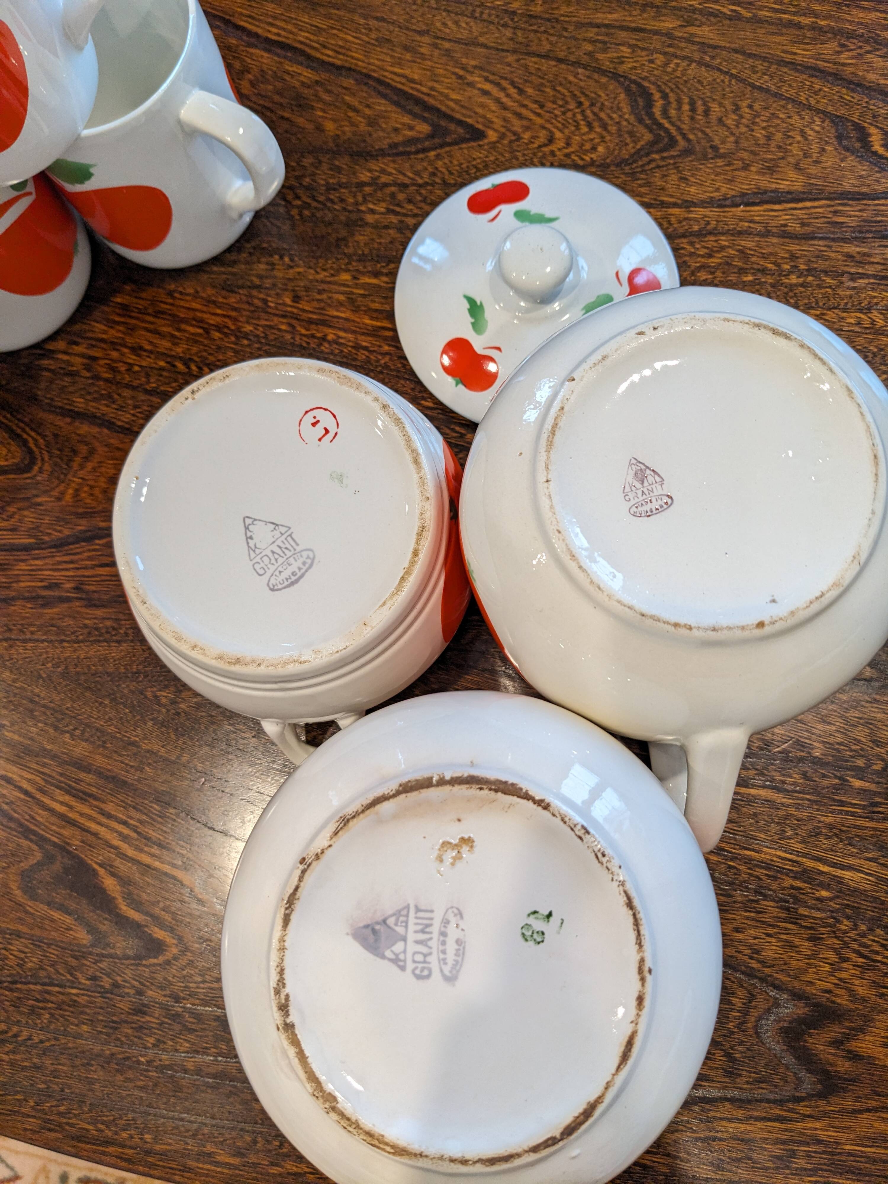 Granite mug, pitcher and sugar bowl set