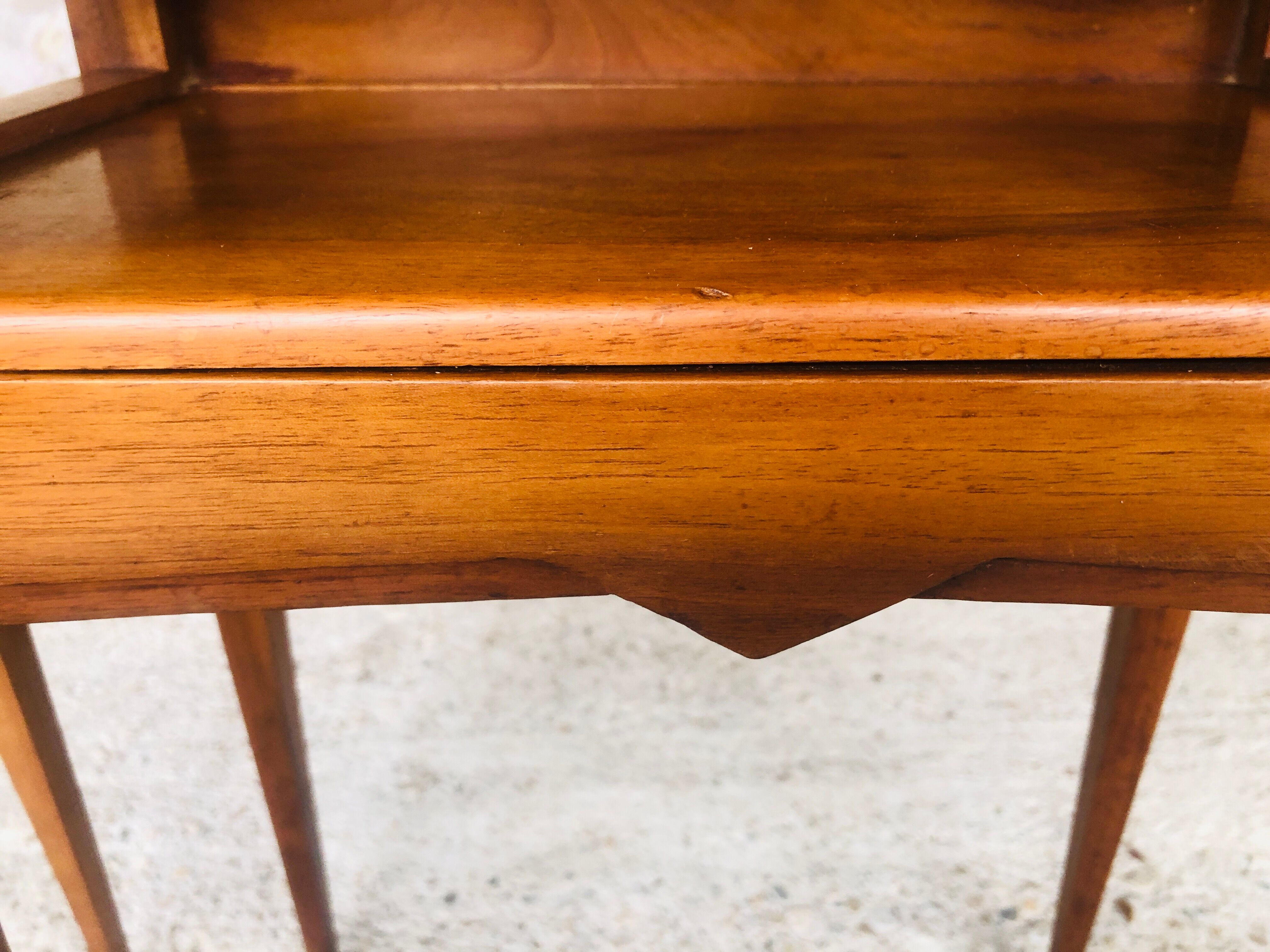 Pair of Italian bedsides, Art deco 50s