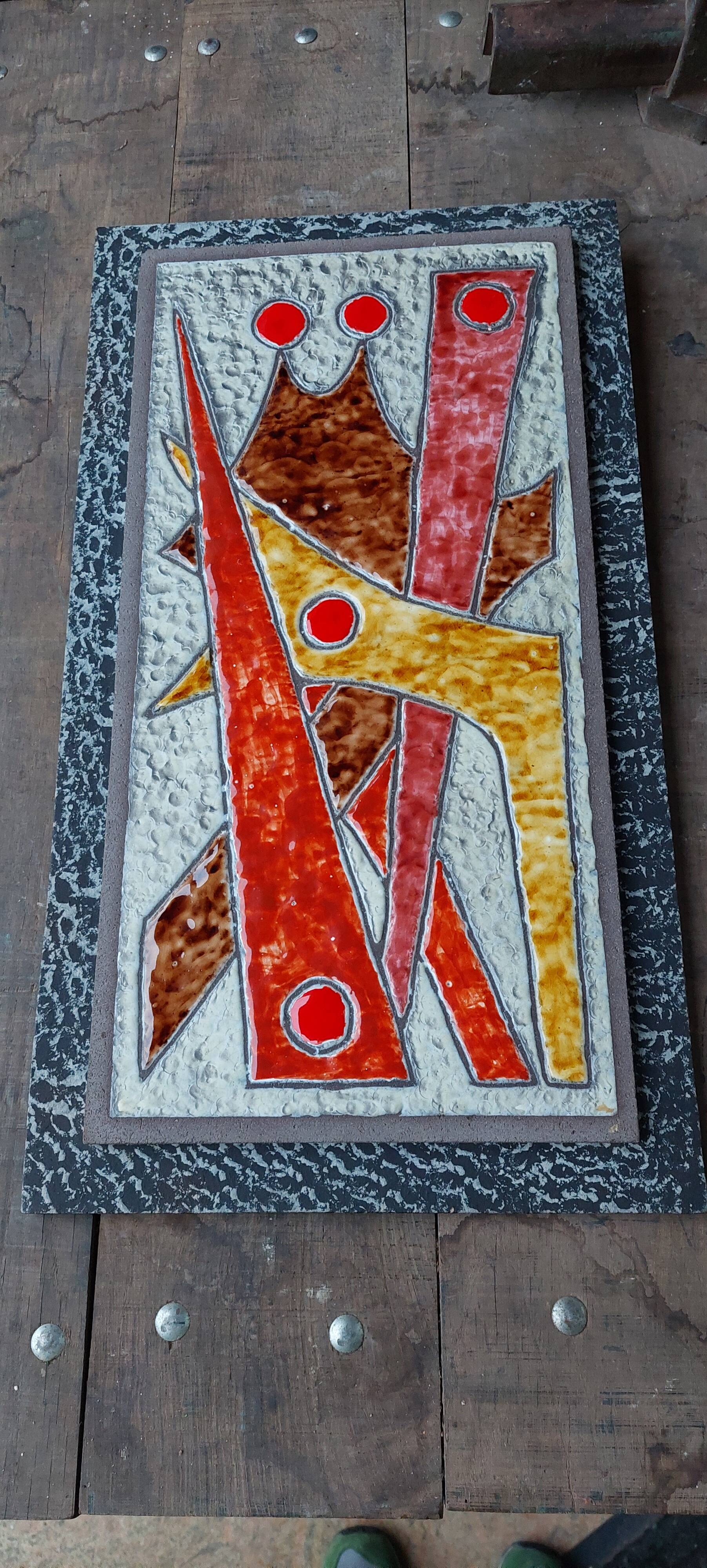 1960s wall decor in lava stone