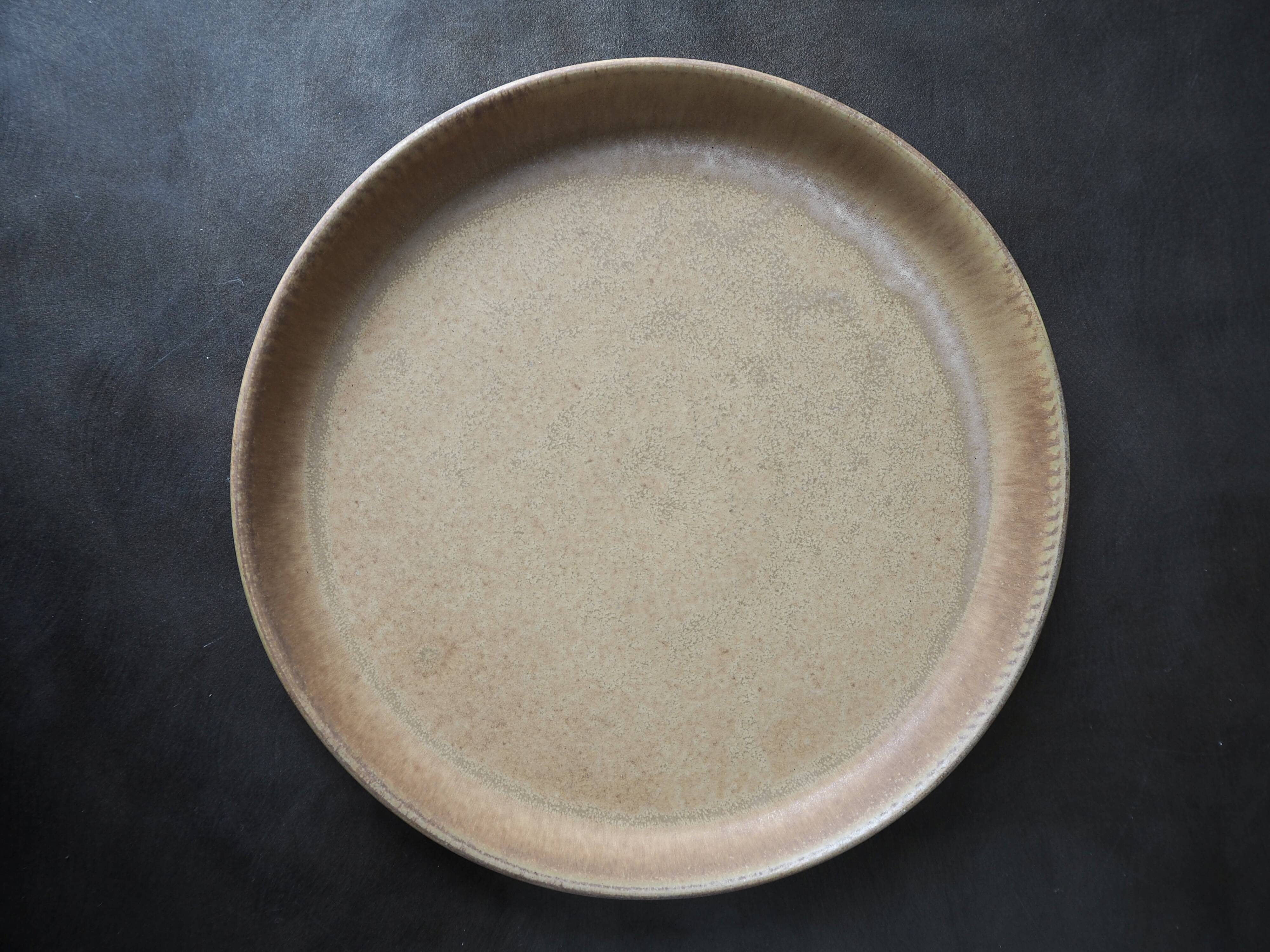 Set of 6 artisanal dessert plates in raw stoneware