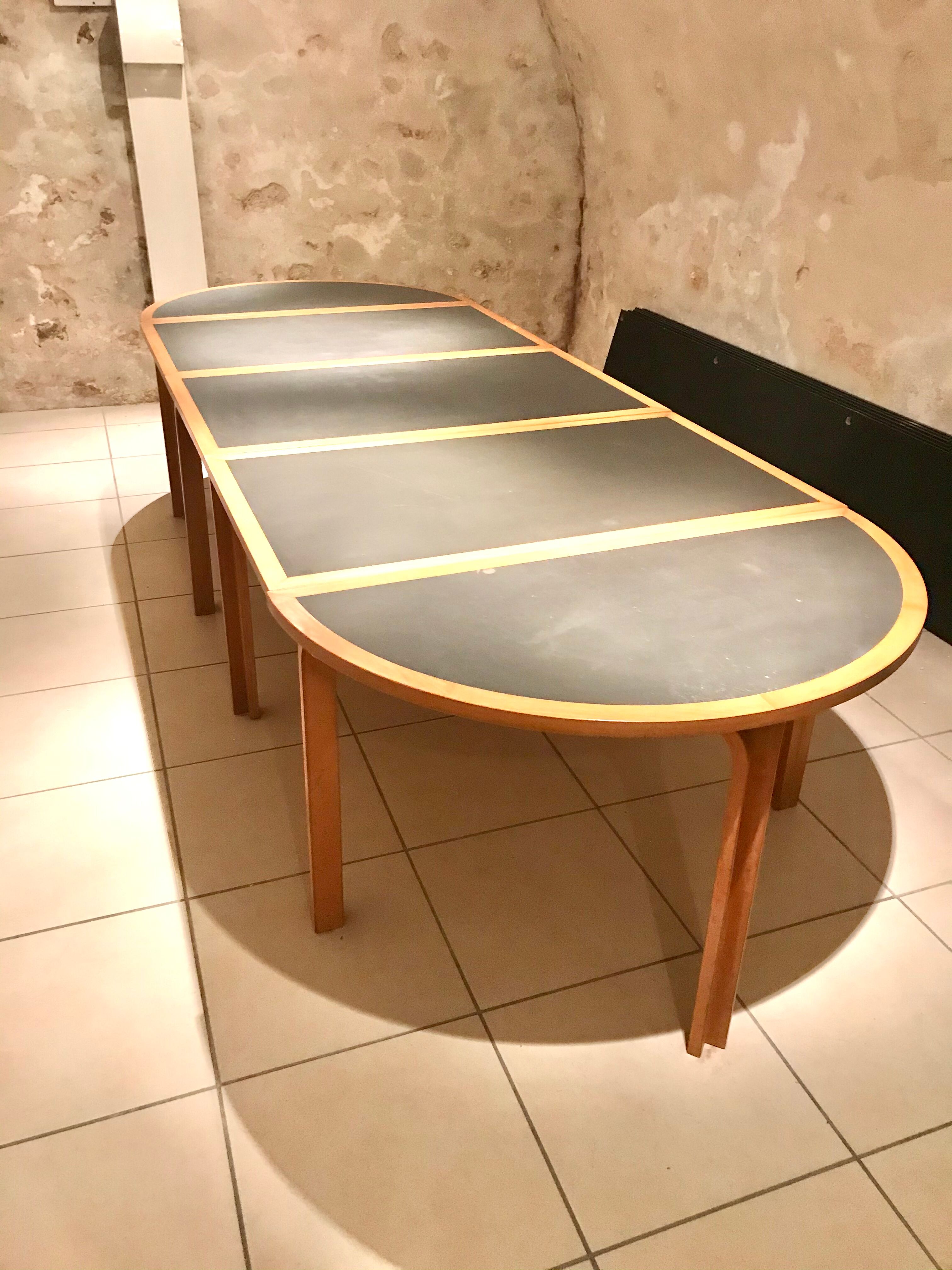 Table danoise Magnus Olesen 1970