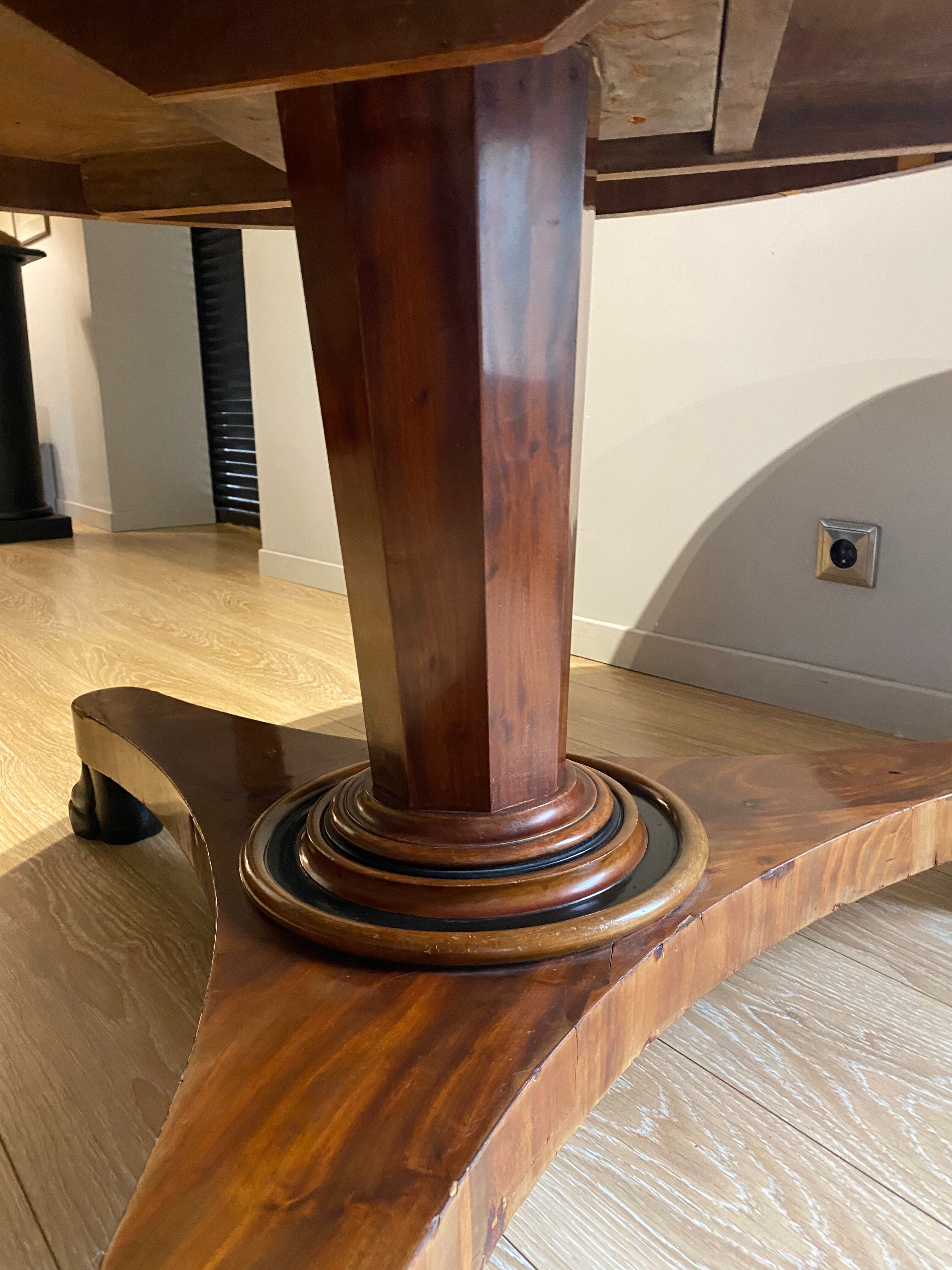 Dining table Empire nineteenth century