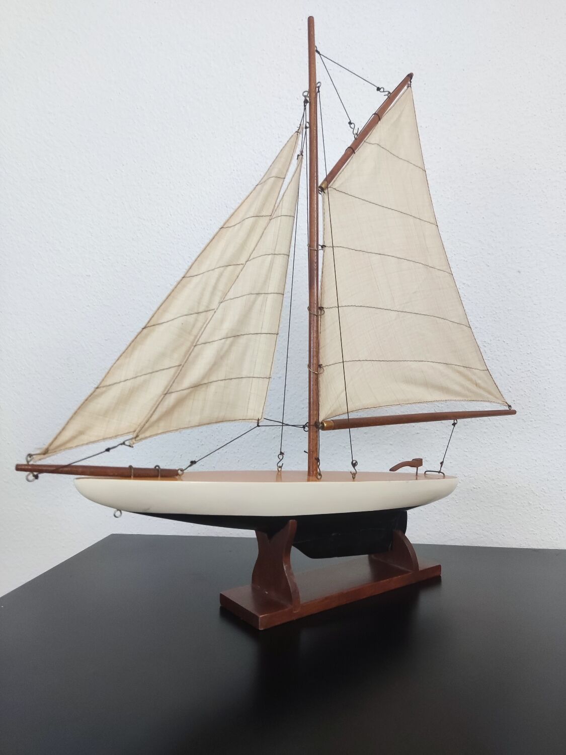 Model sailboat