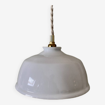 Suspension abat-jour vintage en opaline blanche