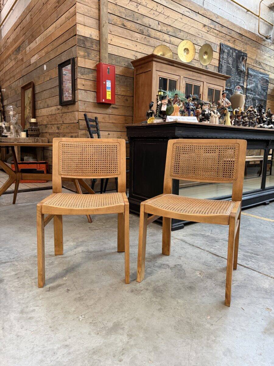 Paire de chaises cannées « Baumann »